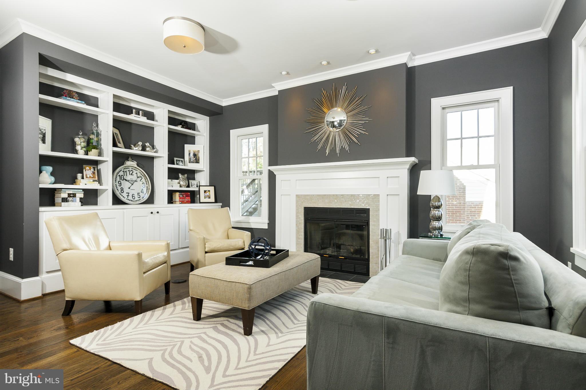 LEE HEIGHTS - Residential