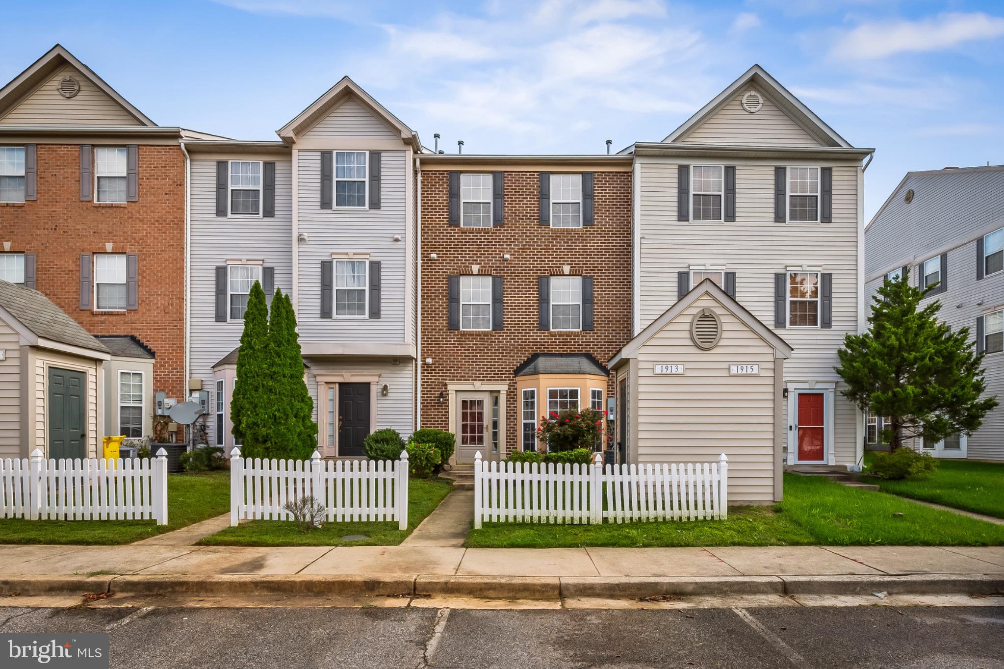 SEVEN OAKS - Residential Lease