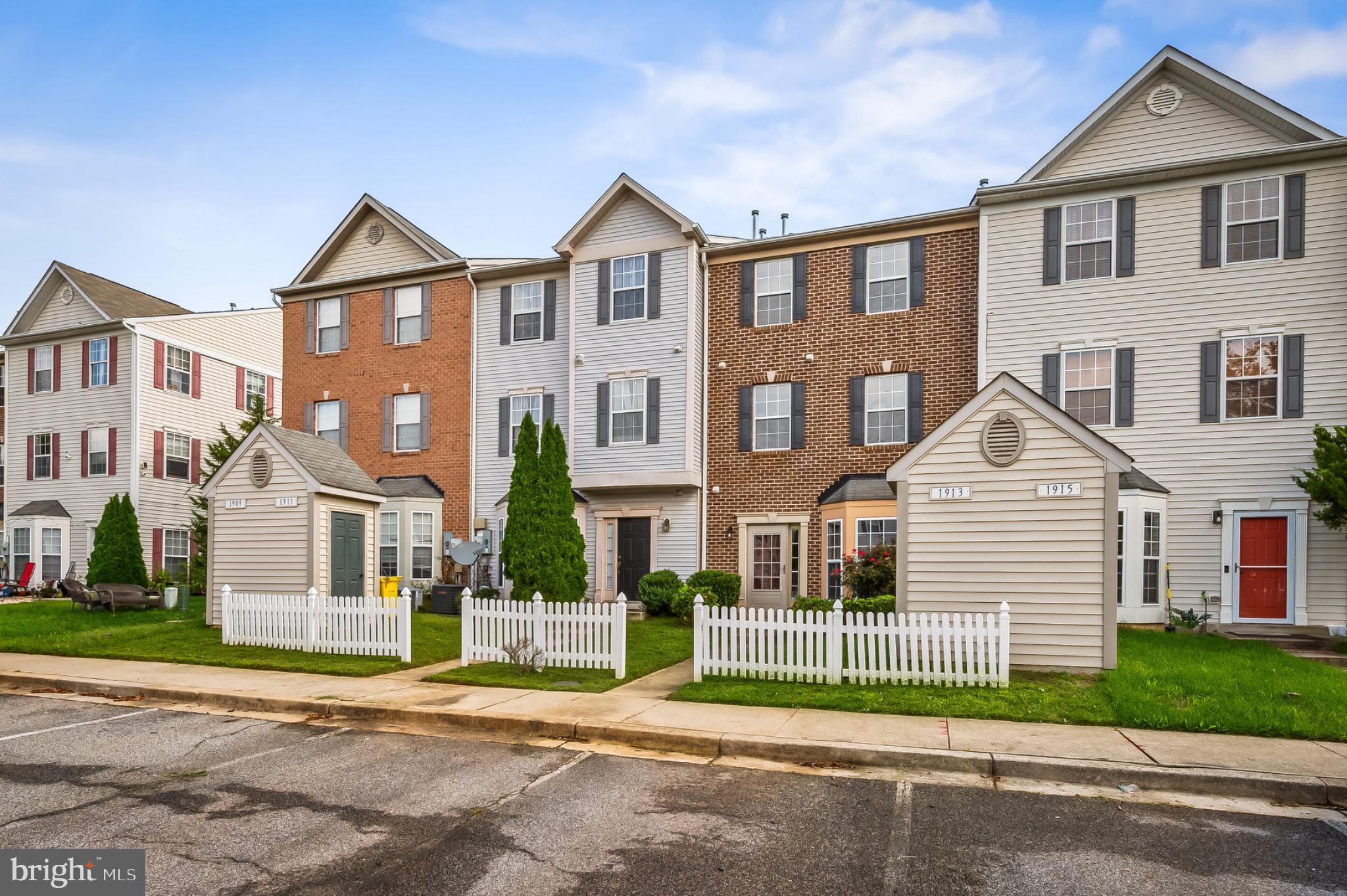 SEVEN OAKS - Residential Lease