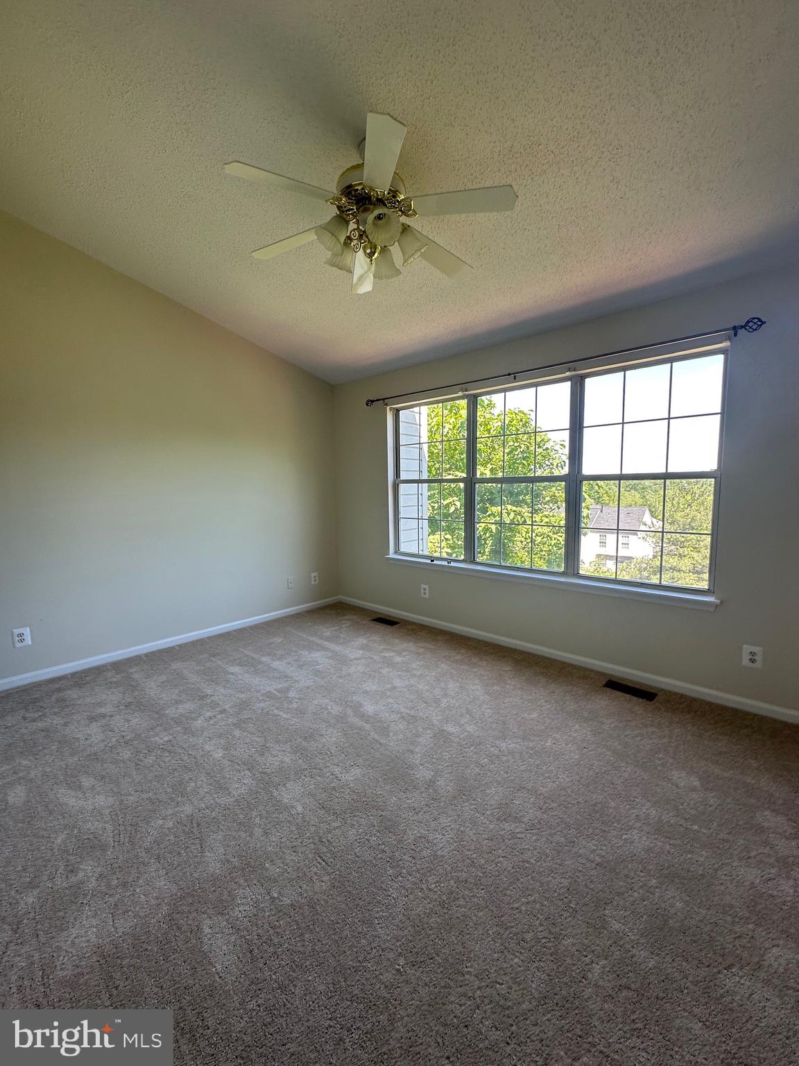 CAROLYN FOREST - Residential Lease