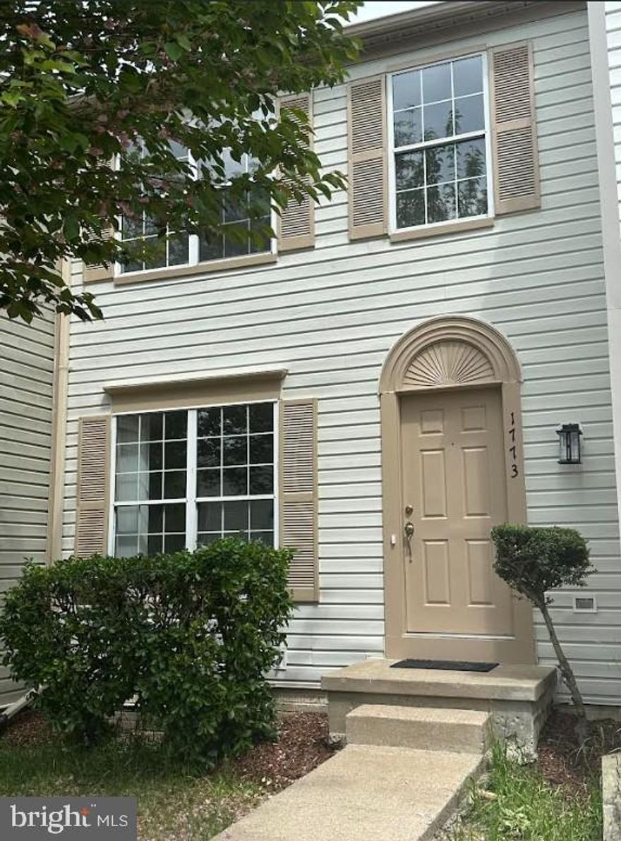 Spacious and well-maintained townhome in Woodbridge, VA! The upper level offers two generously sized bedrooms, including one with an en suite bath, plus an additional full bath in the hallway. The main level features a large family room, half bath, and a bright kitchen with a built-in microwave, gas stove, and plenty of cabinet space—plus walkout access to the rear deck. The fully finished walkout basement includes a versatile rec room, cozy fireplace, den, and full bathroom. Brand-new carpet and luxury vinyl plank flooring throughout the entire home. Conveniently located near I-95 and Route 1—ideal for commuters. Move-in ready and full of modern comfort!