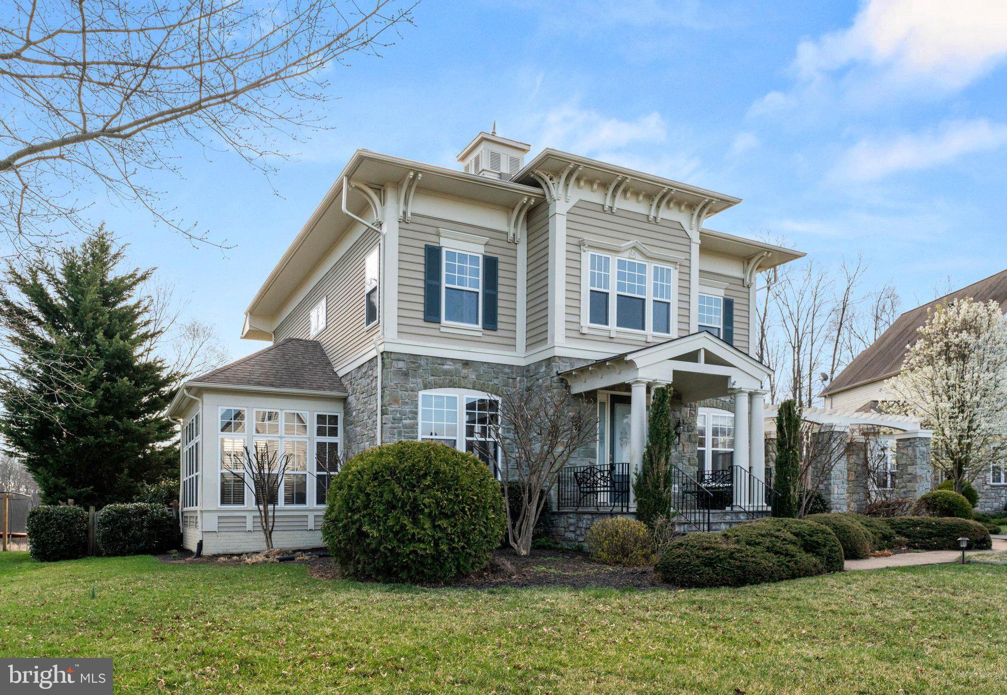 VINT HILL - Residential Lease