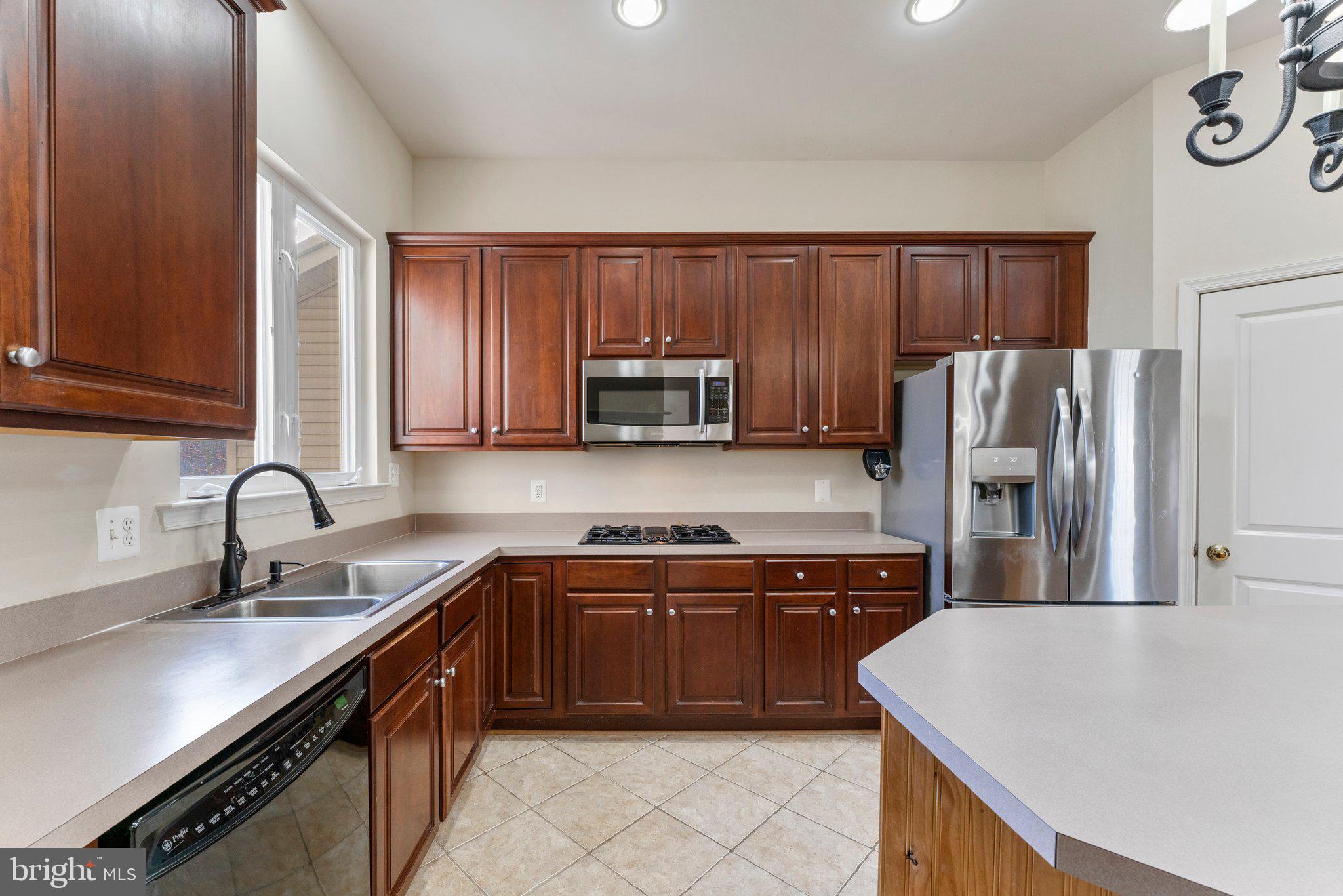 VINT HILL - Residential Lease