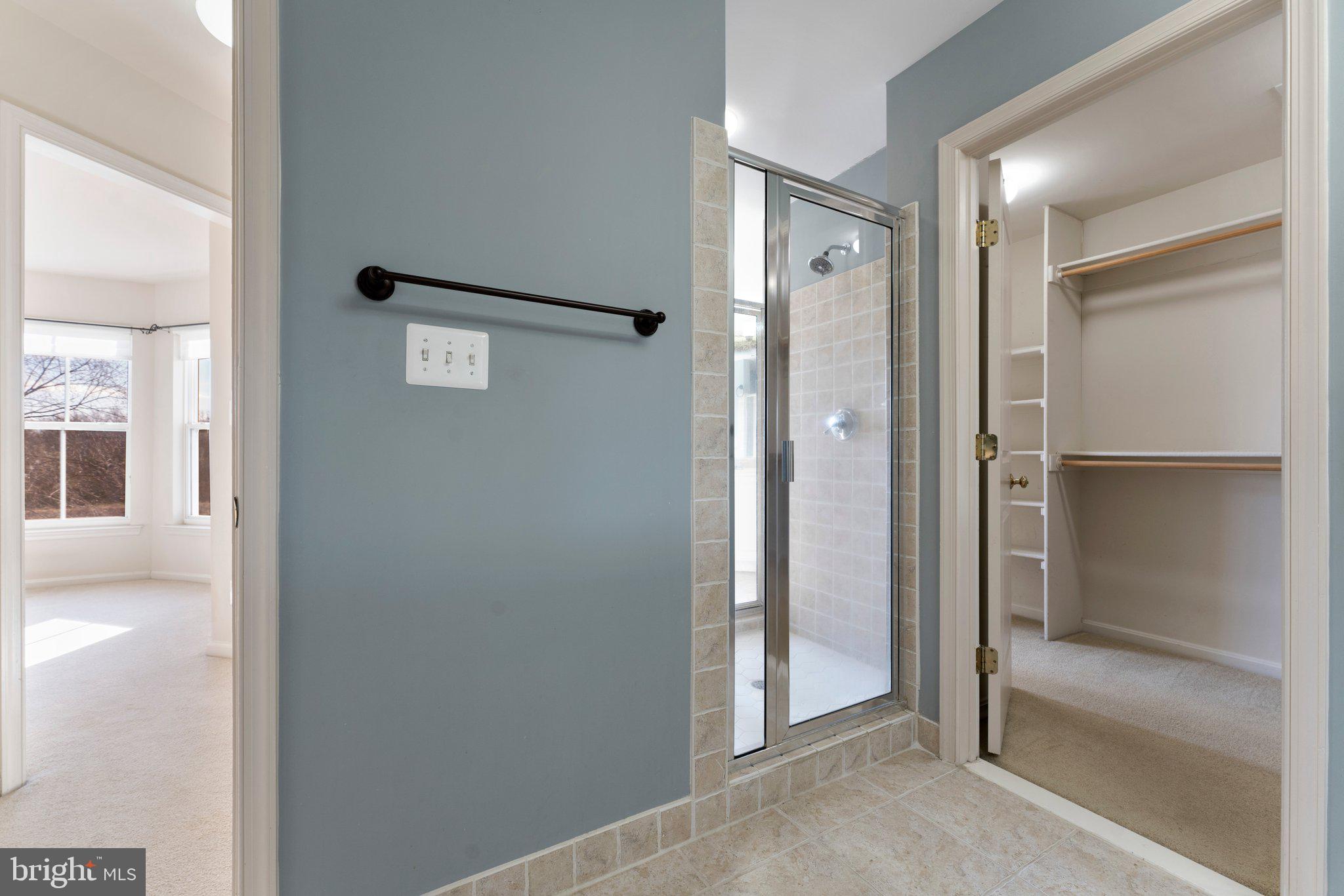 VINT HILL - Residential Lease