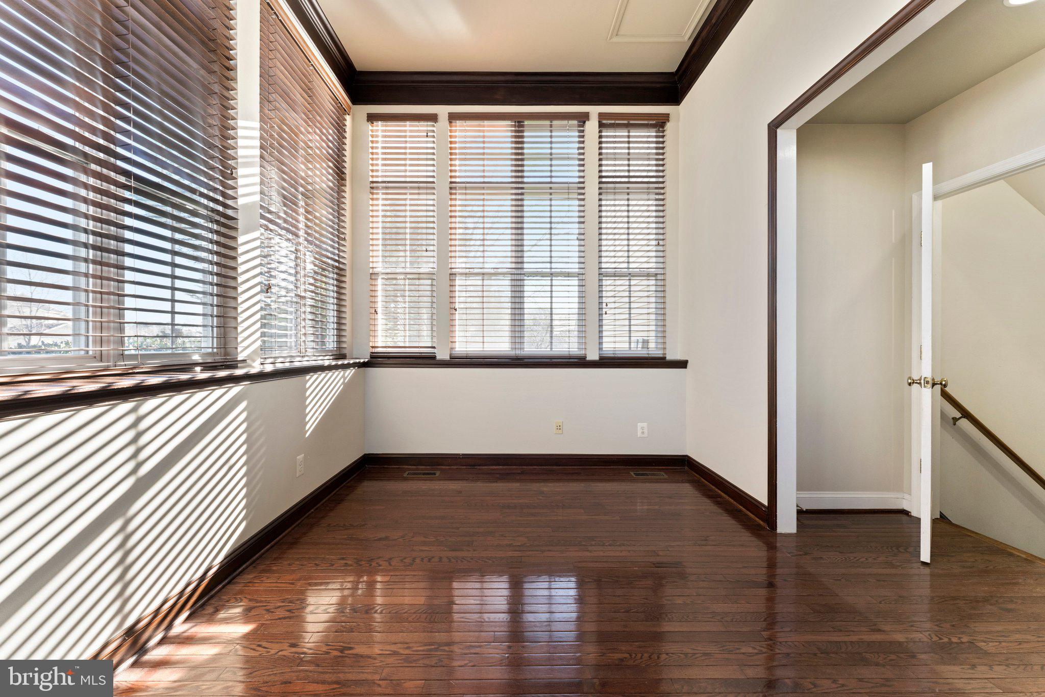 VINT HILL - Residential Lease