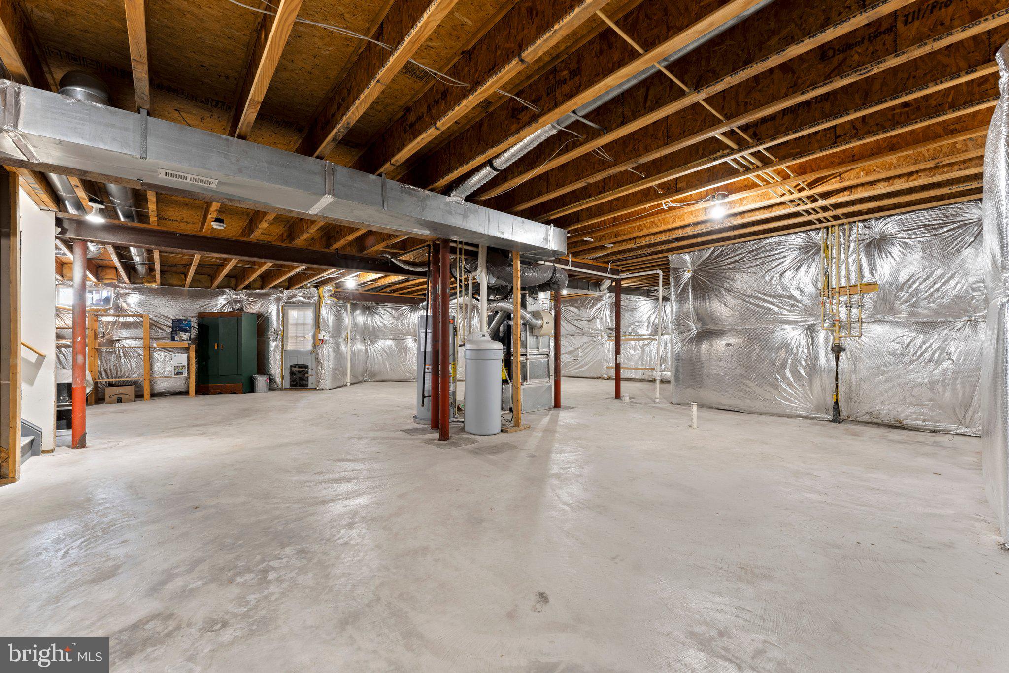 VINT HILL - Residential Lease