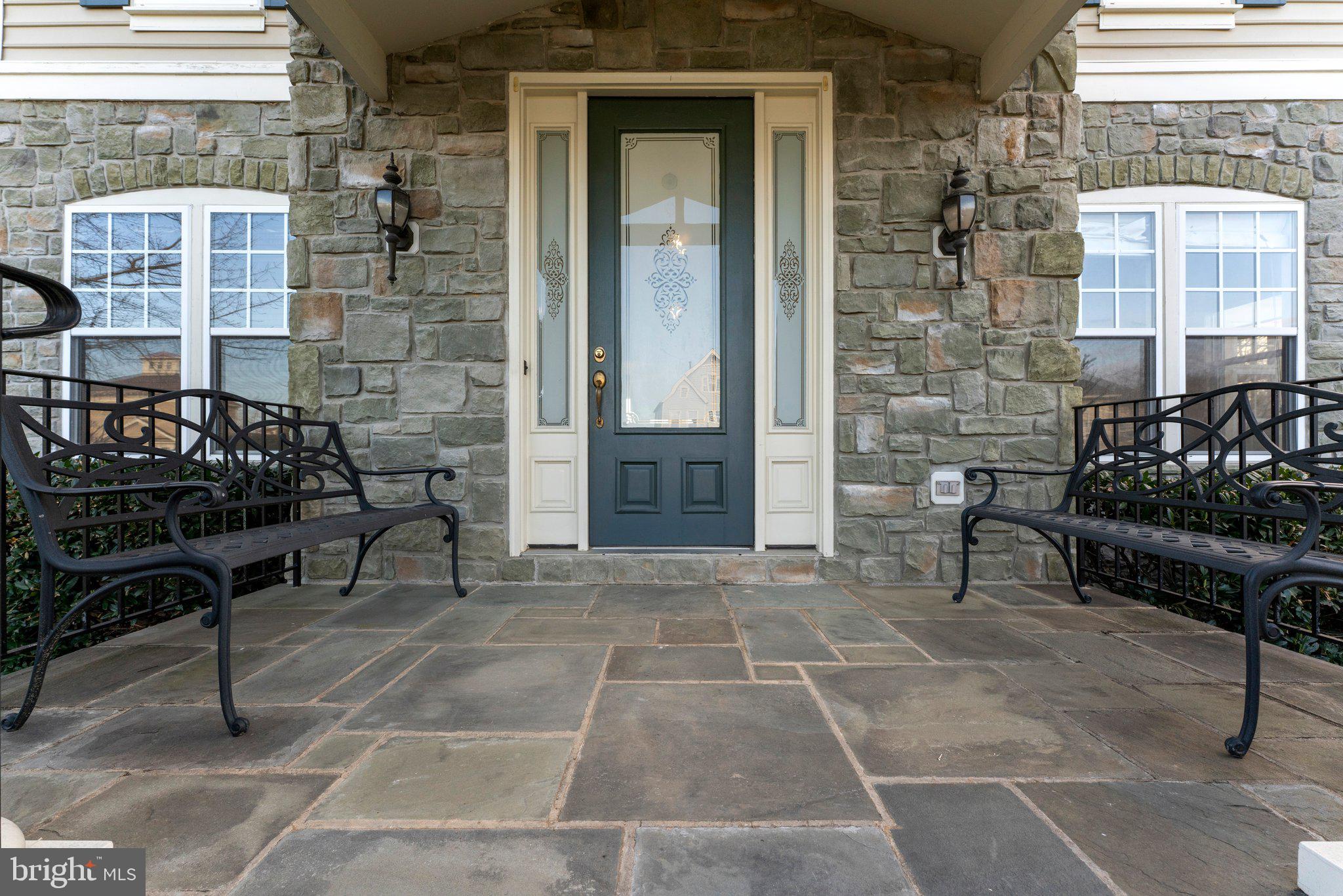 VINT HILL - Residential Lease