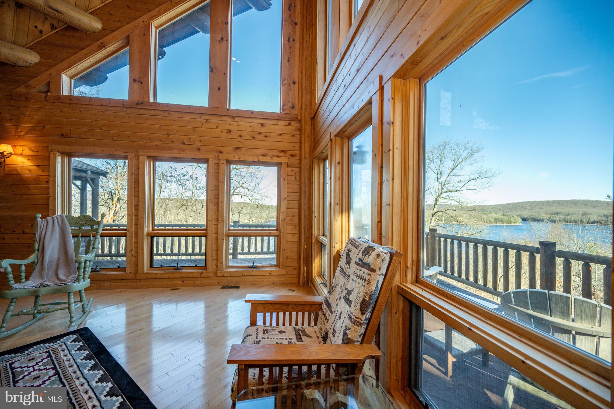 439 PARADISE HEIGHTS