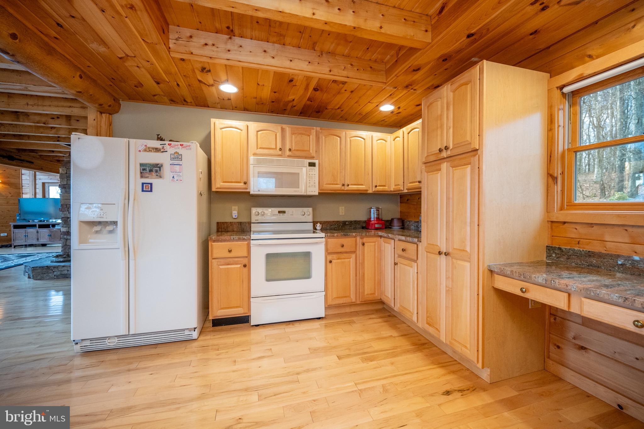 PARADISE ESTATES - Residential