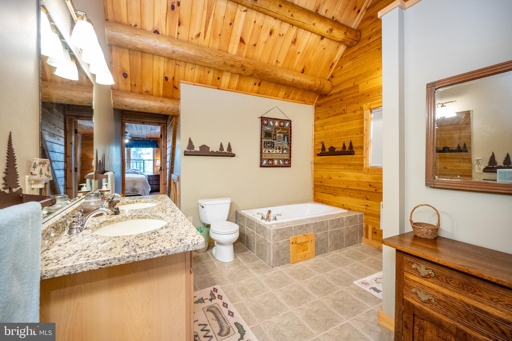 PARADISE ESTATES - Residential