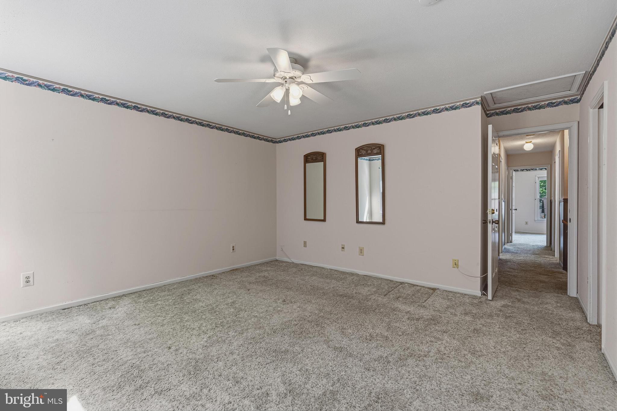 LONGWOOD KNOLLS - Residential