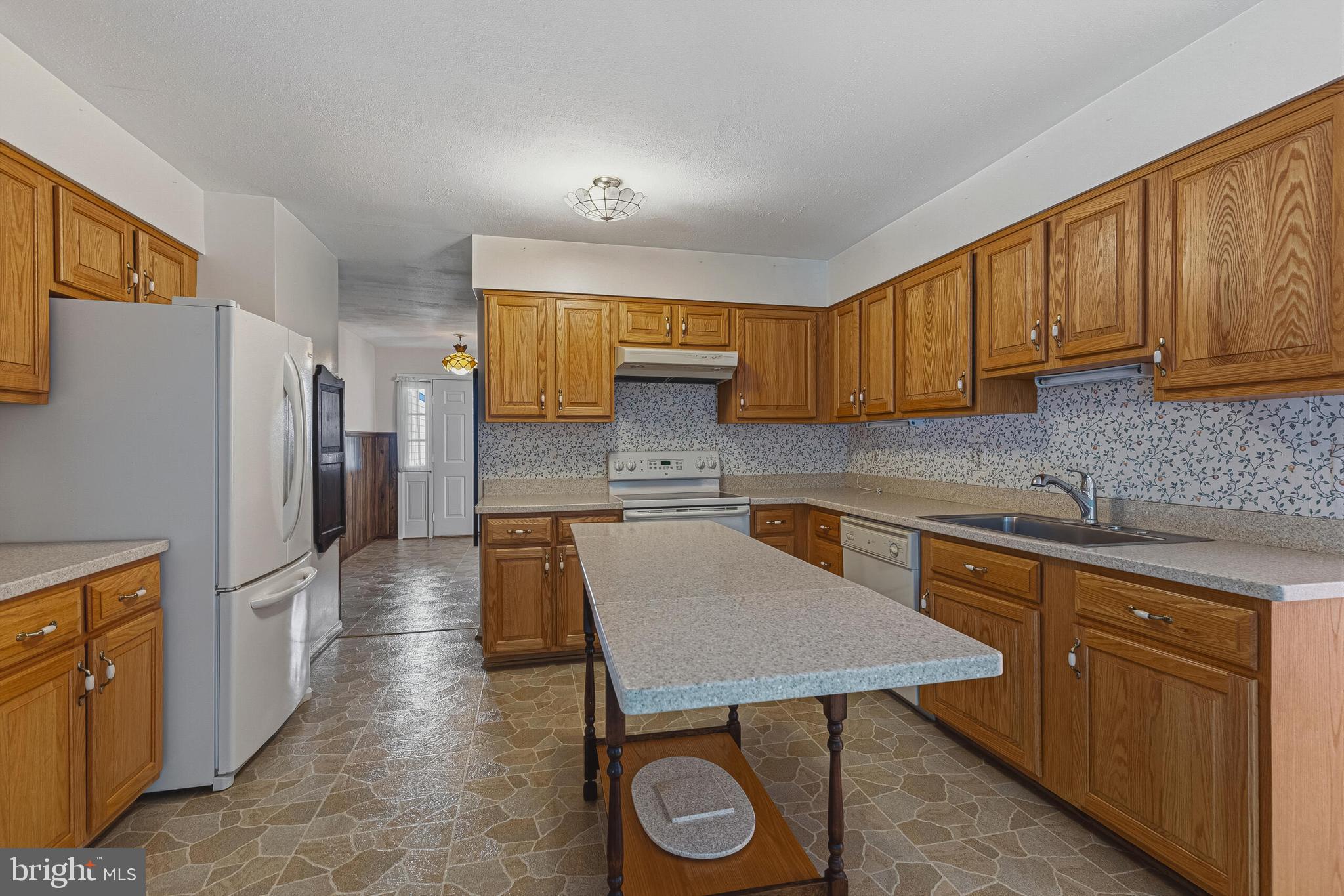 LONGWOOD KNOLLS - Residential