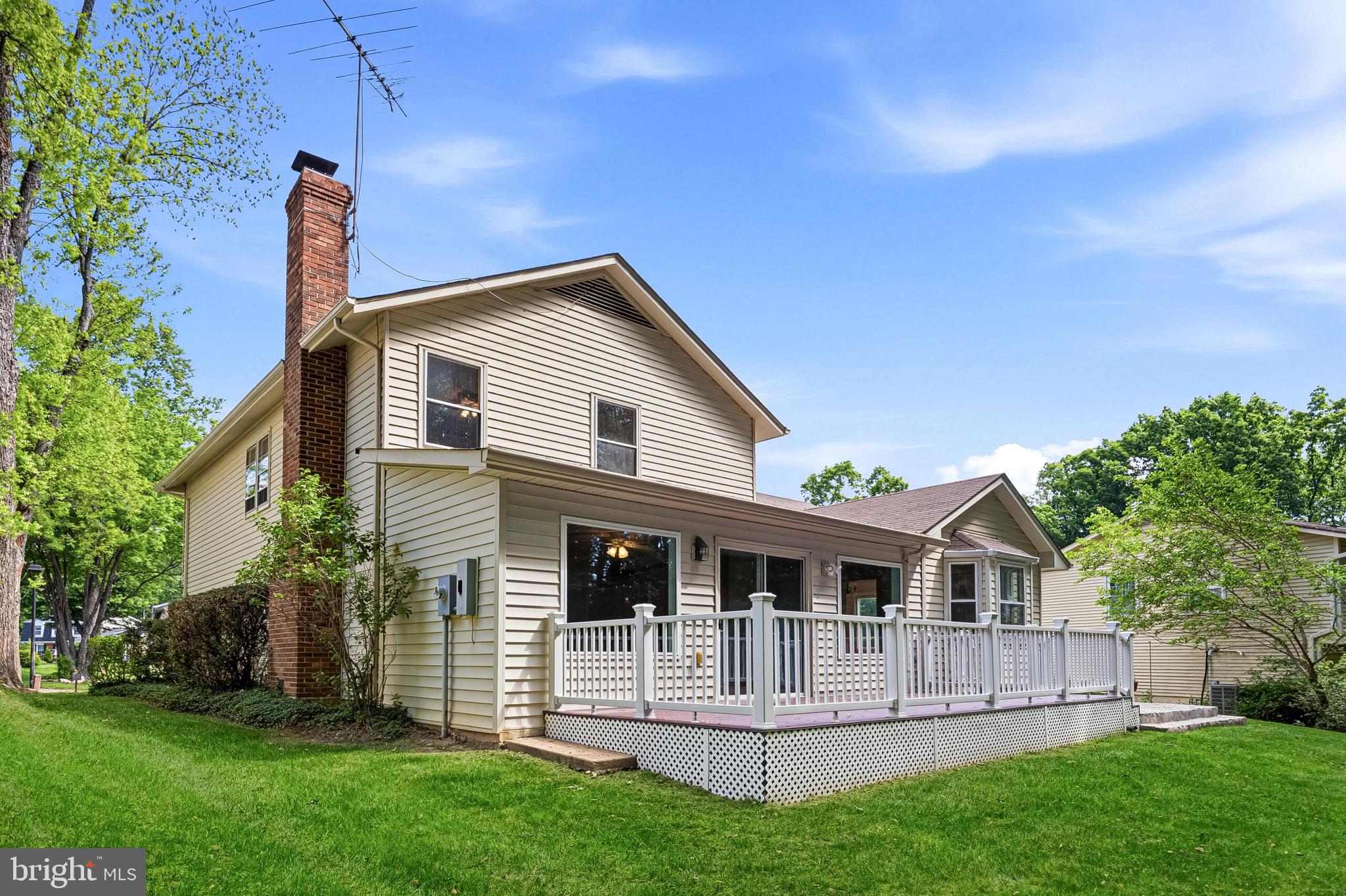 LONGWOOD KNOLLS - Residential