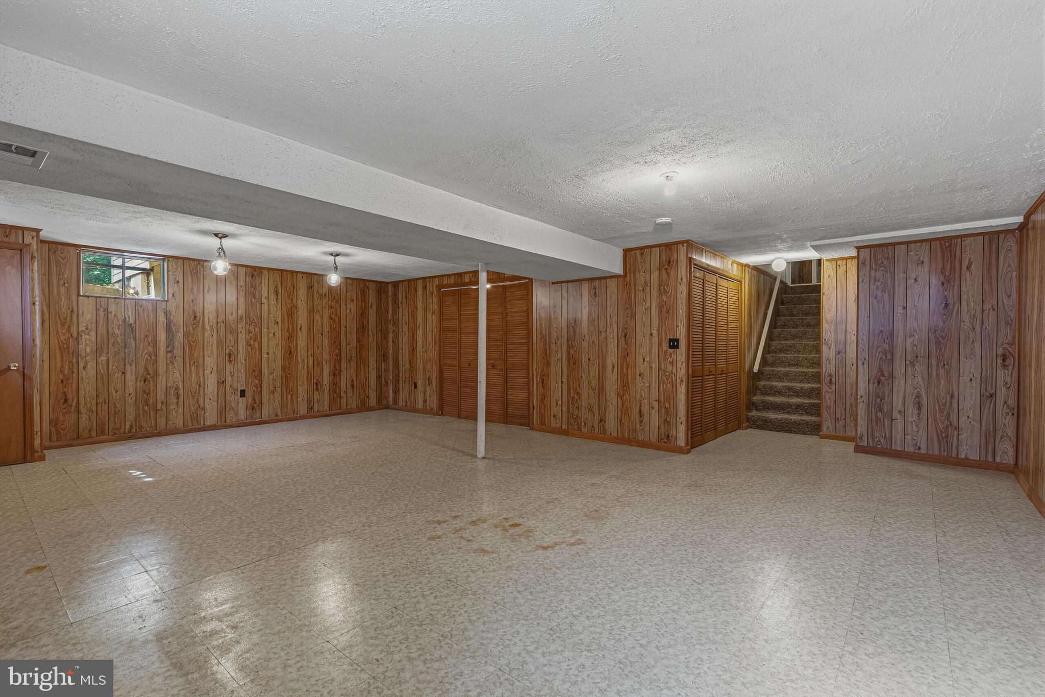 LONGWOOD KNOLLS - Residential