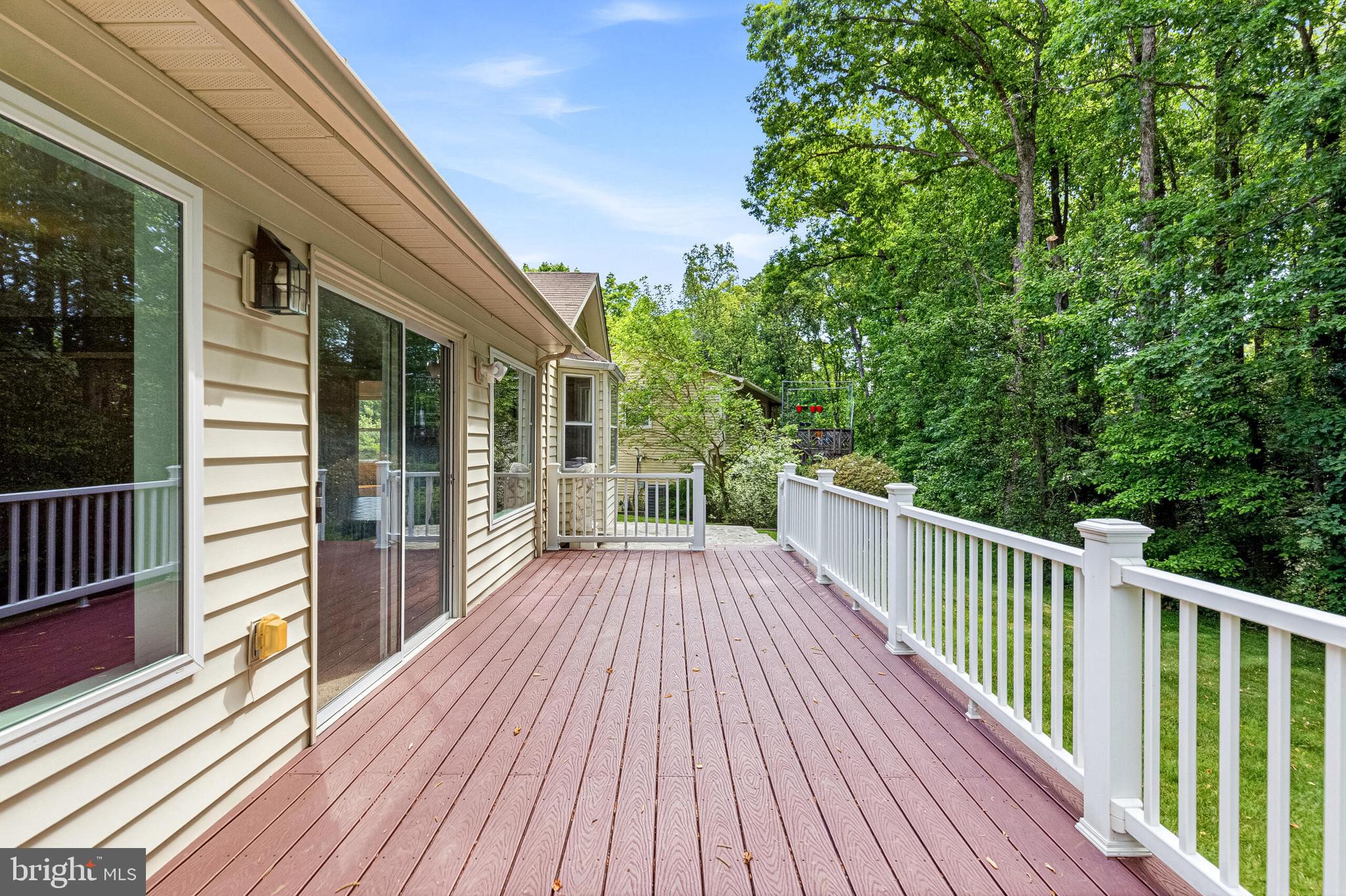 LONGWOOD KNOLLS - Residential