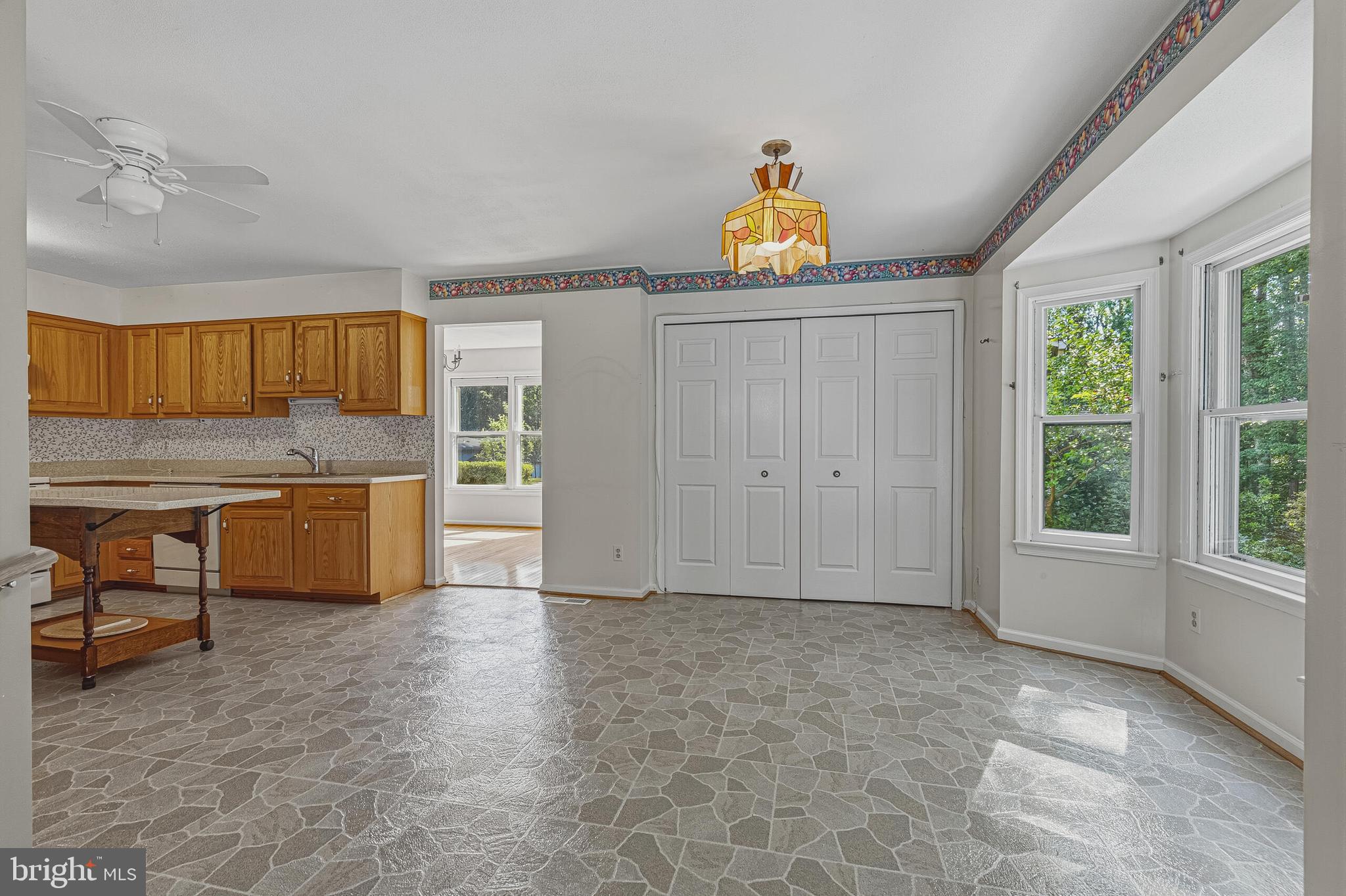 LONGWOOD KNOLLS - Residential