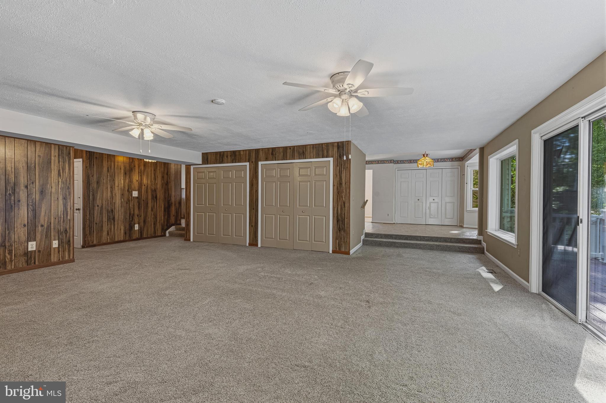 LONGWOOD KNOLLS - Residential