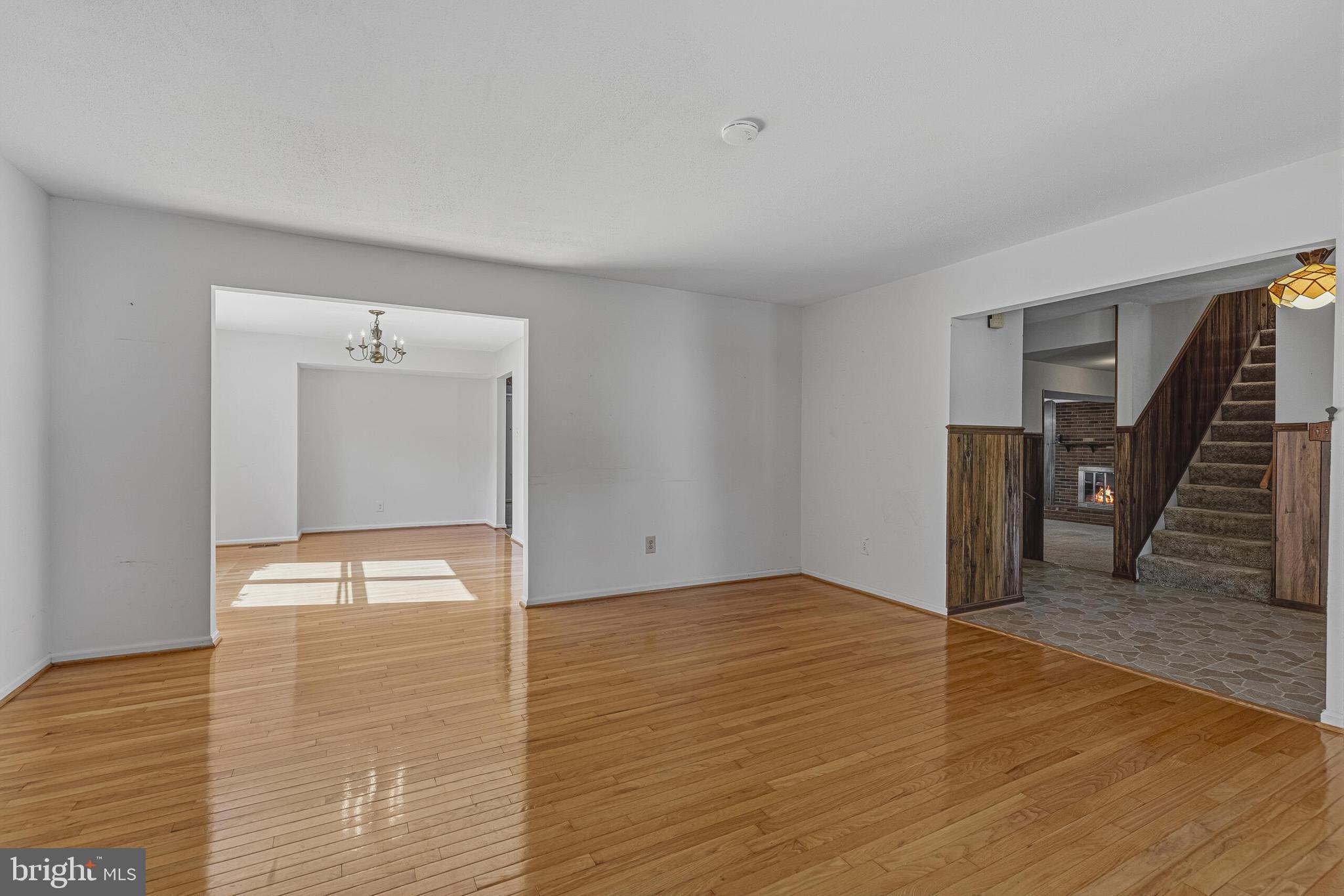 LONGWOOD KNOLLS - Residential