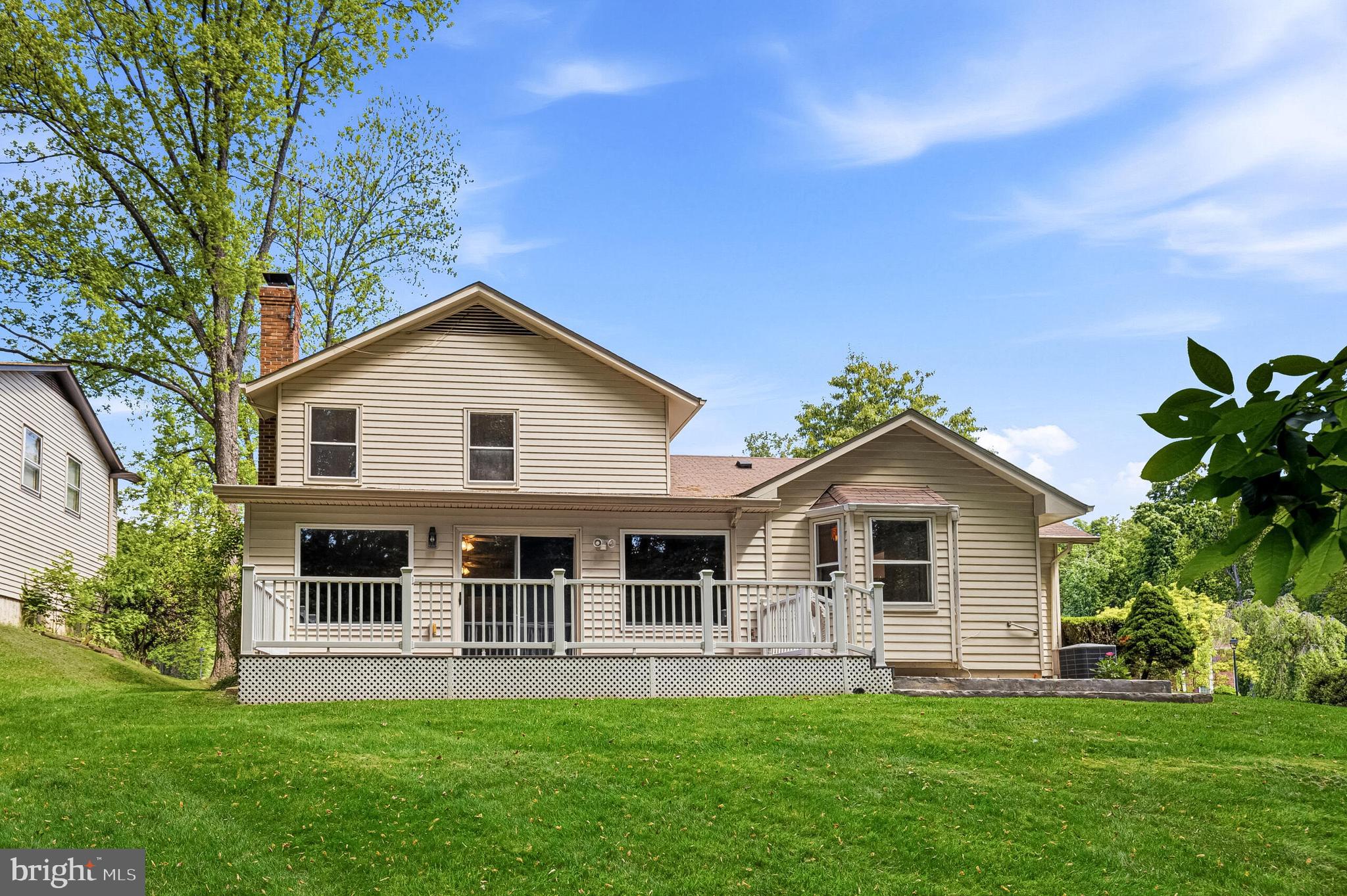 LONGWOOD KNOLLS - Residential