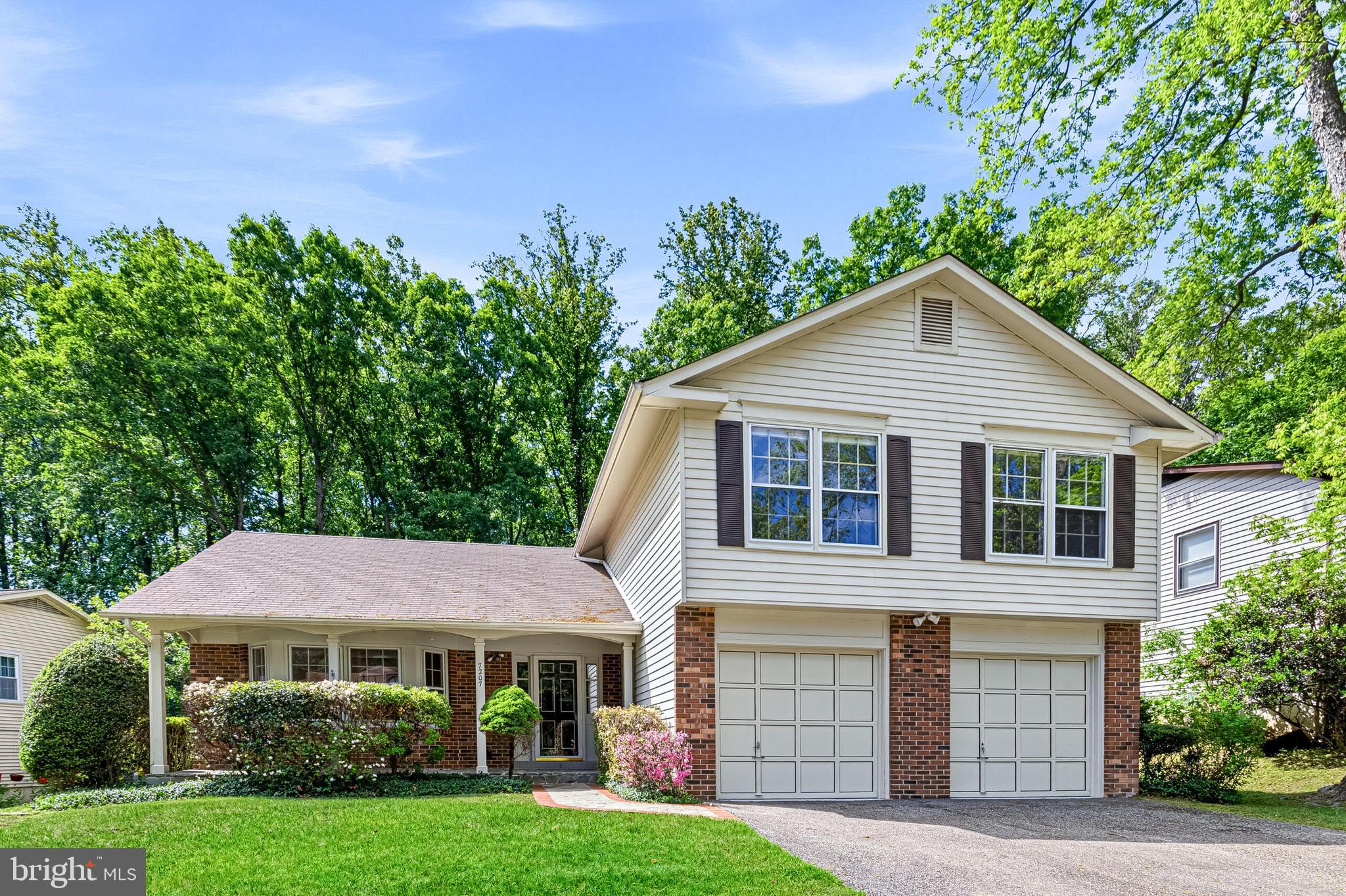 LONGWOOD KNOLLS - Residential