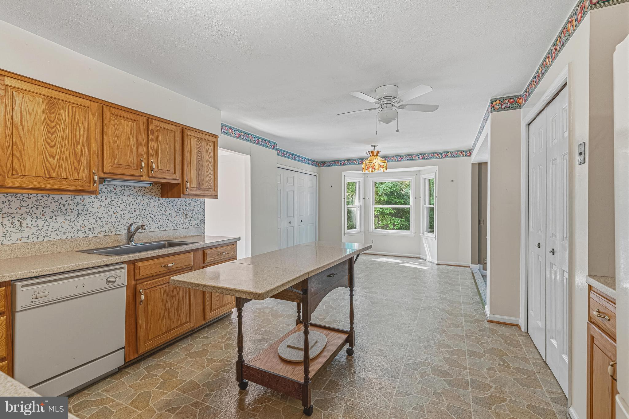 LONGWOOD KNOLLS - Residential