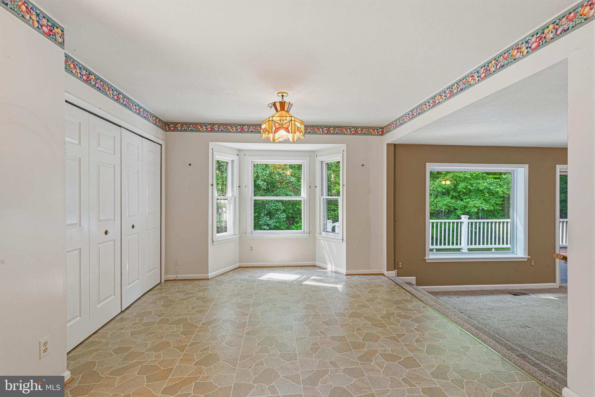 LONGWOOD KNOLLS - Residential