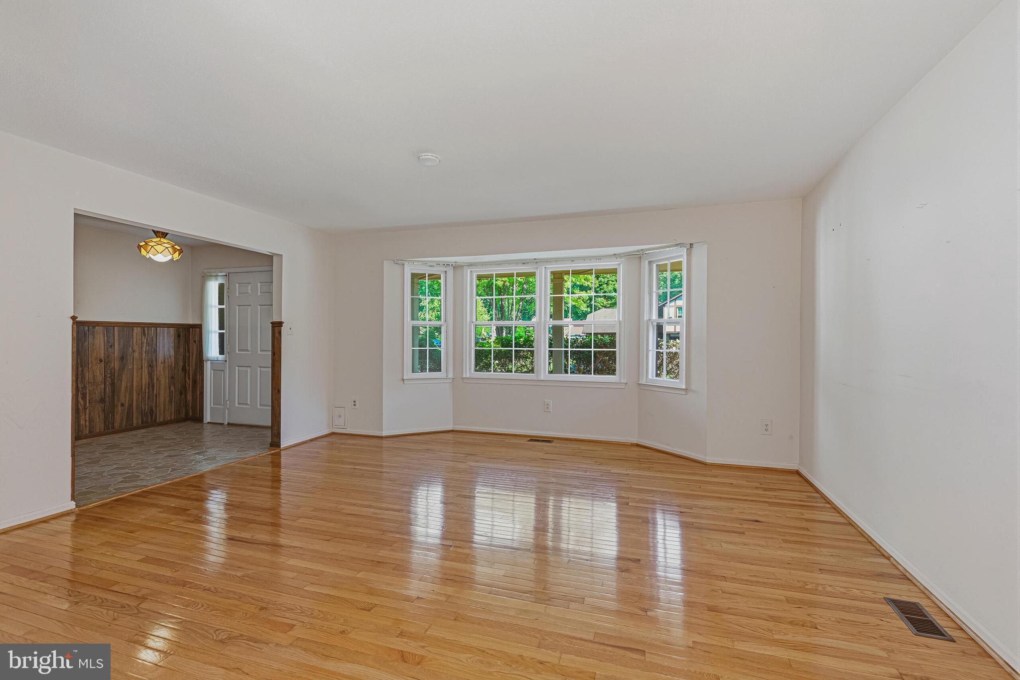 LONGWOOD KNOLLS - Residential