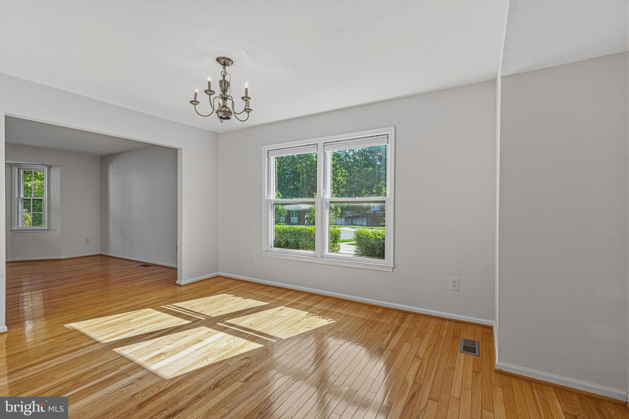 LONGWOOD KNOLLS - Residential