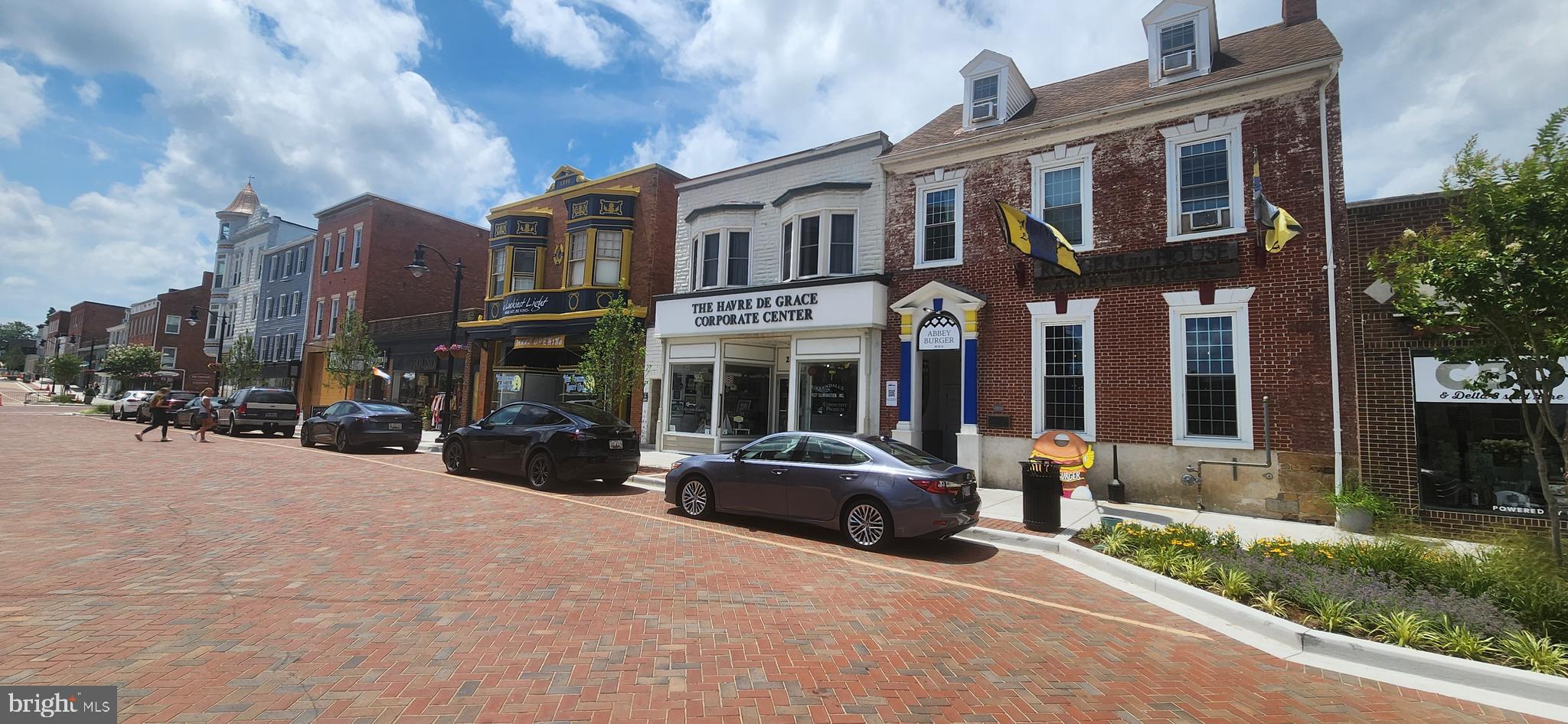 224 N WASHINGTON STREET