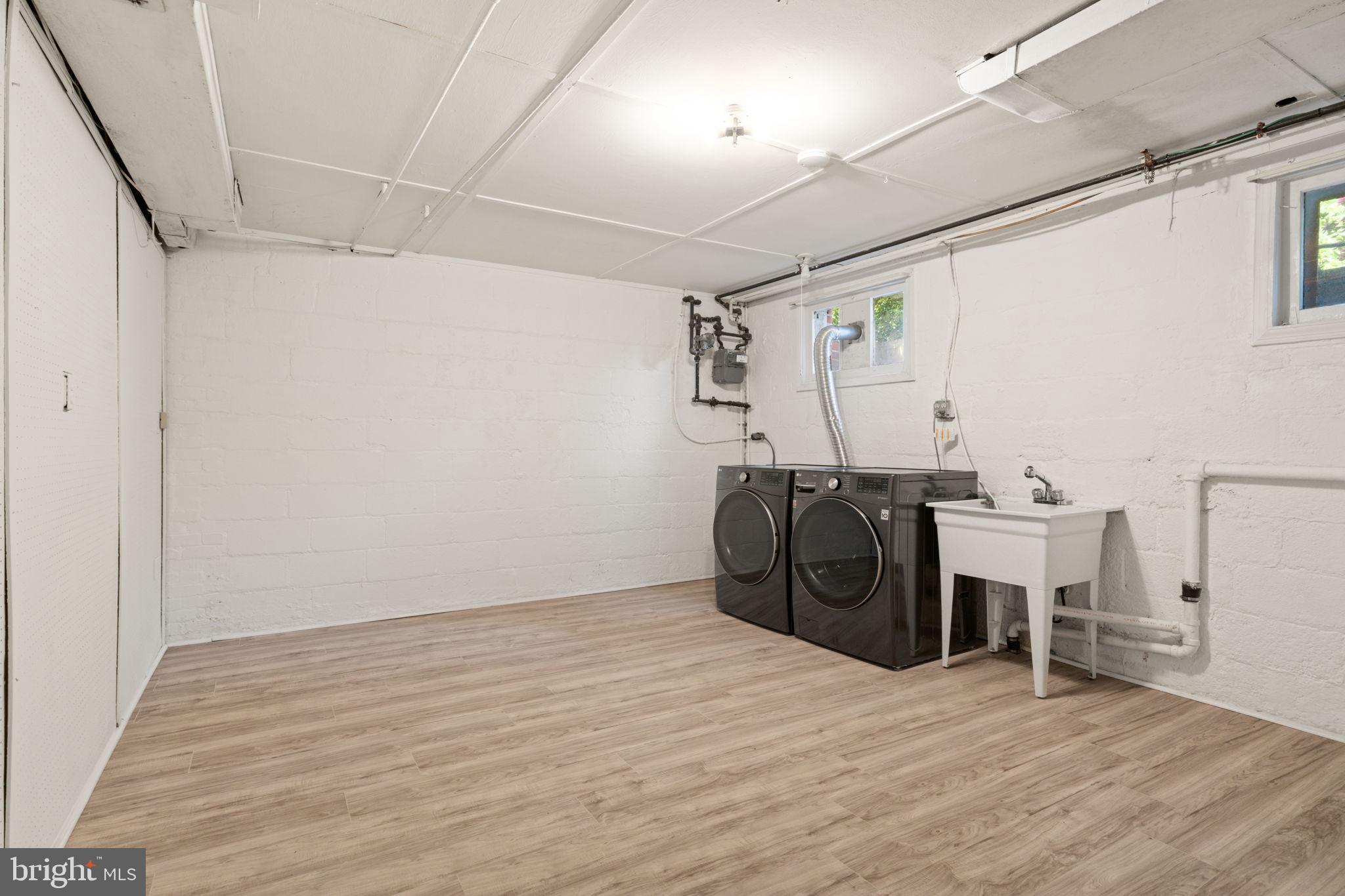 YATES GARDENS - Residential