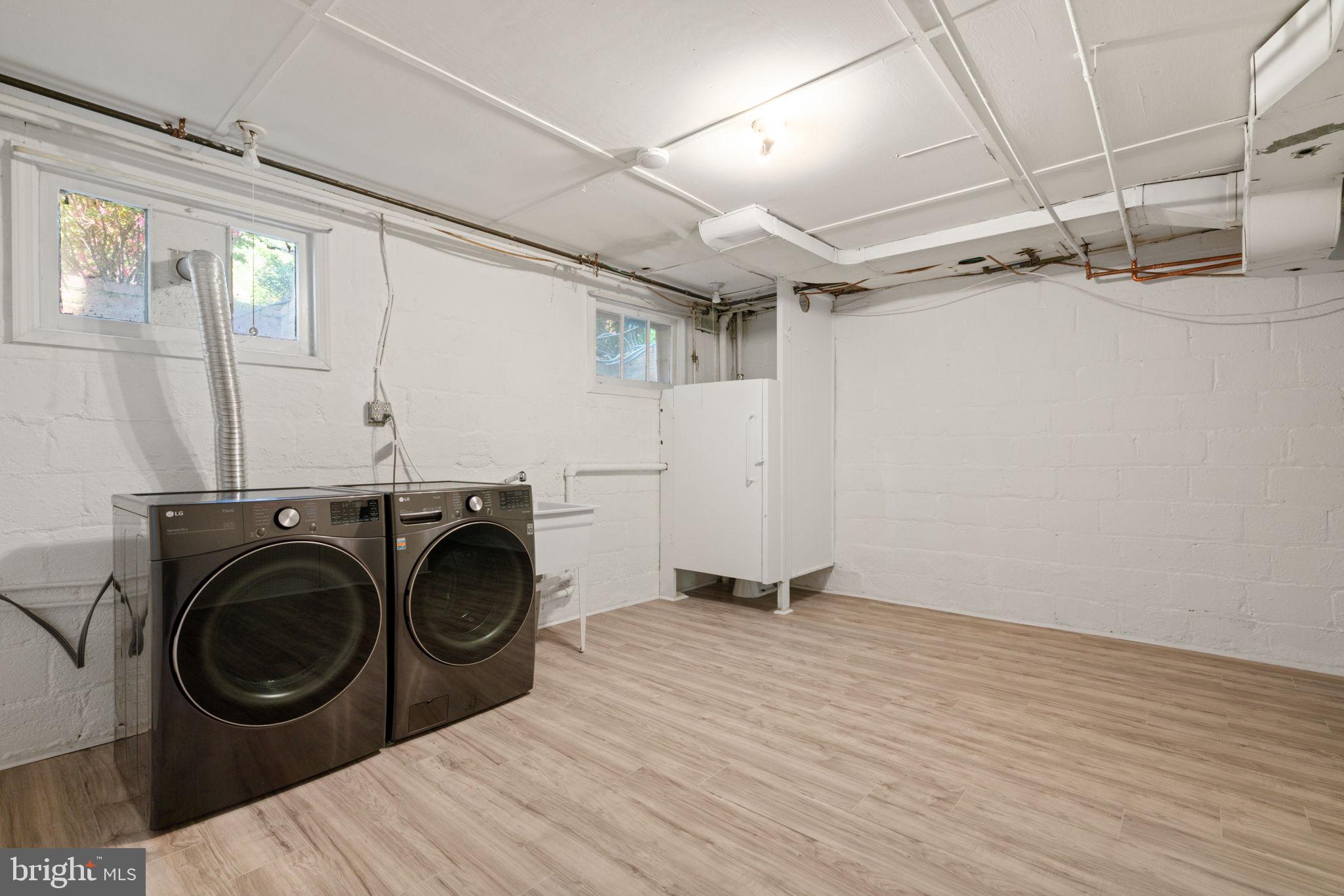 YATES GARDENS - Residential