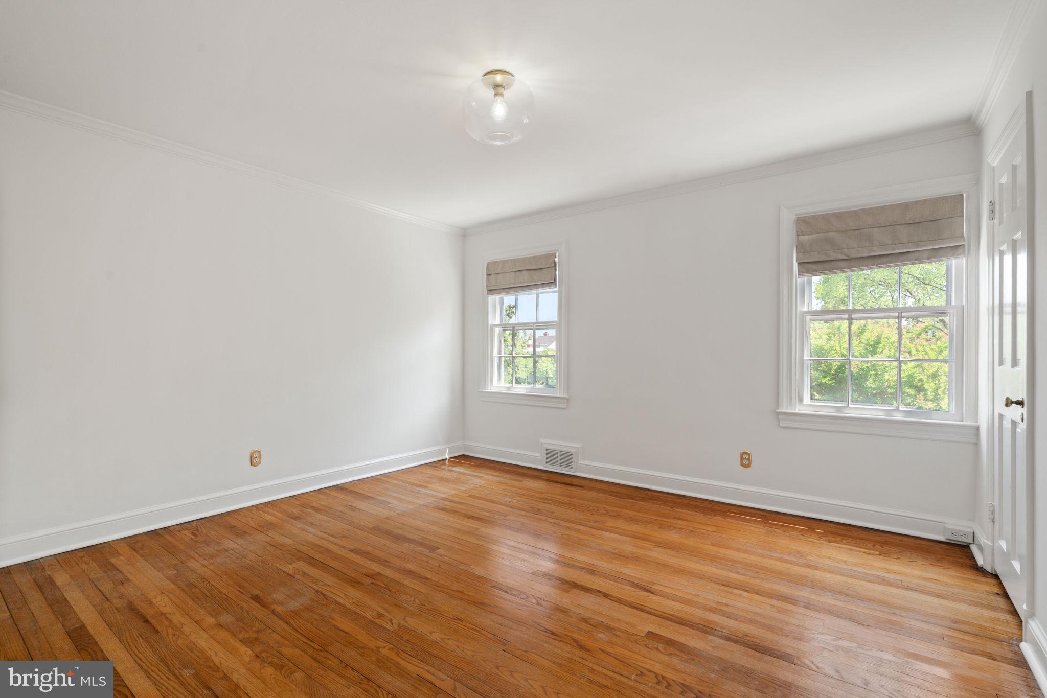 YATES GARDENS - Residential