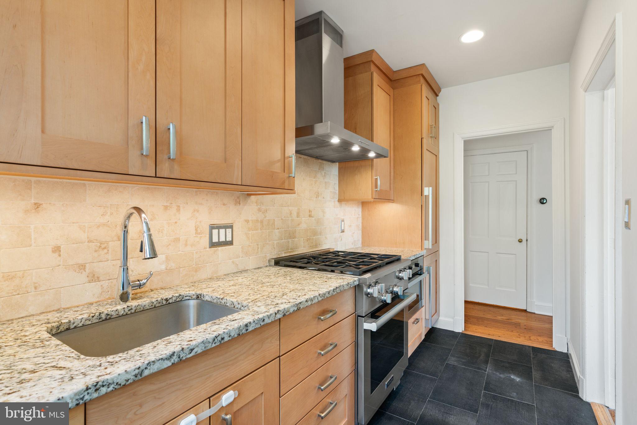 YATES GARDENS - Residential