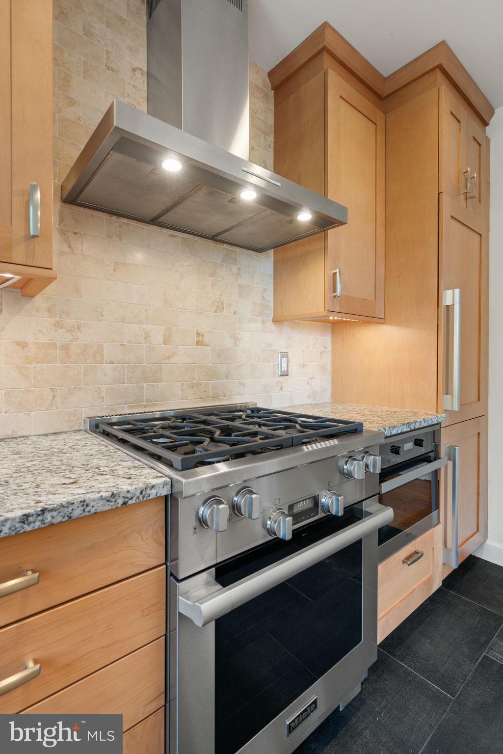 YATES GARDENS - Residential