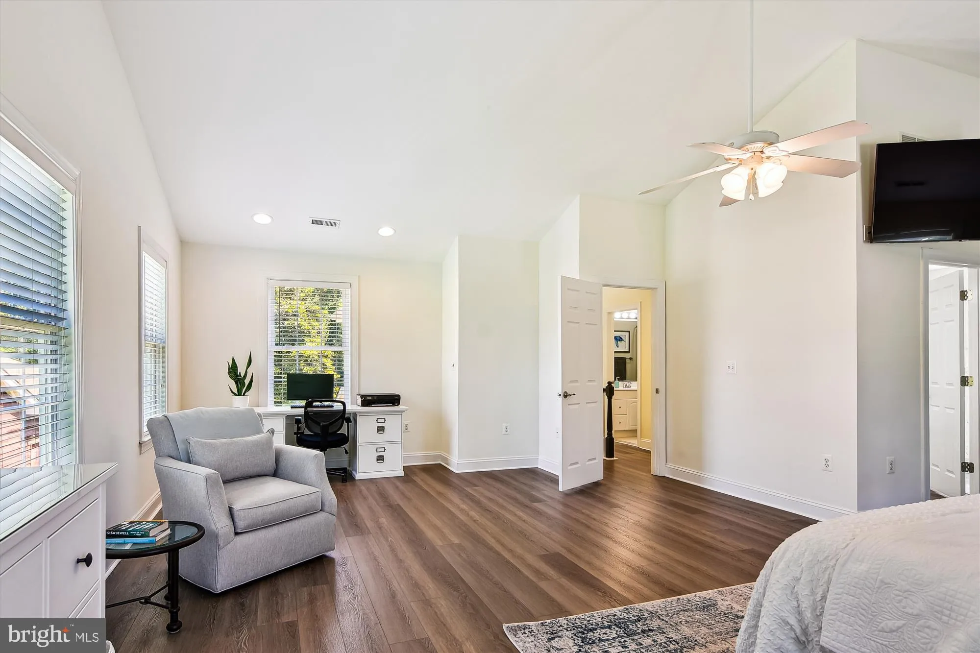 Severna Park, Maryland 21146, United States, 3 Bedrooms Bedrooms, ,4 BathroomsBathrooms,Residential,Active,155515