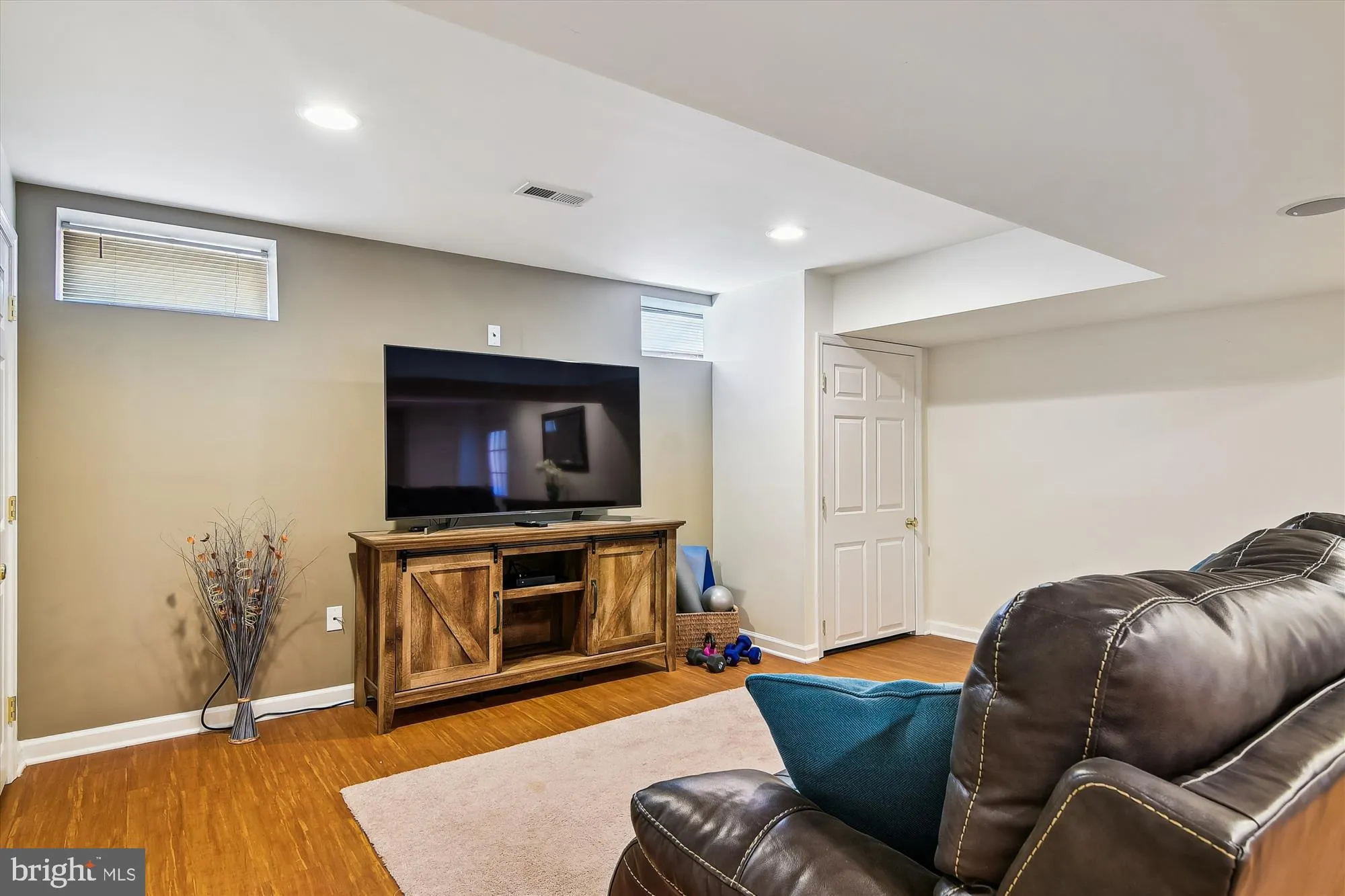 Severna Park, Maryland 21146, United States, 3 Bedrooms Bedrooms, ,4 BathroomsBathrooms,Residential,Active,155515