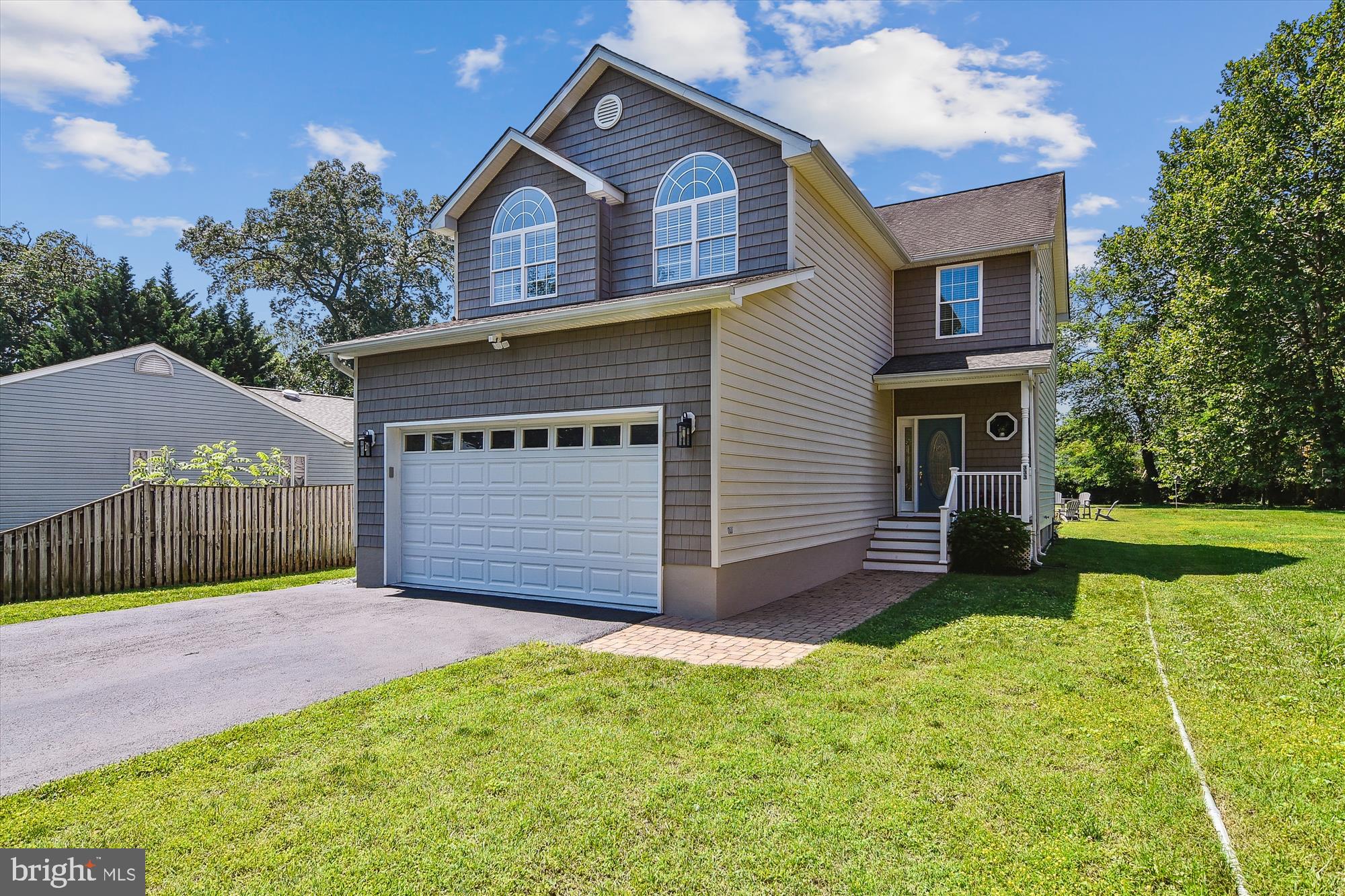 333 NORTH DRIVE