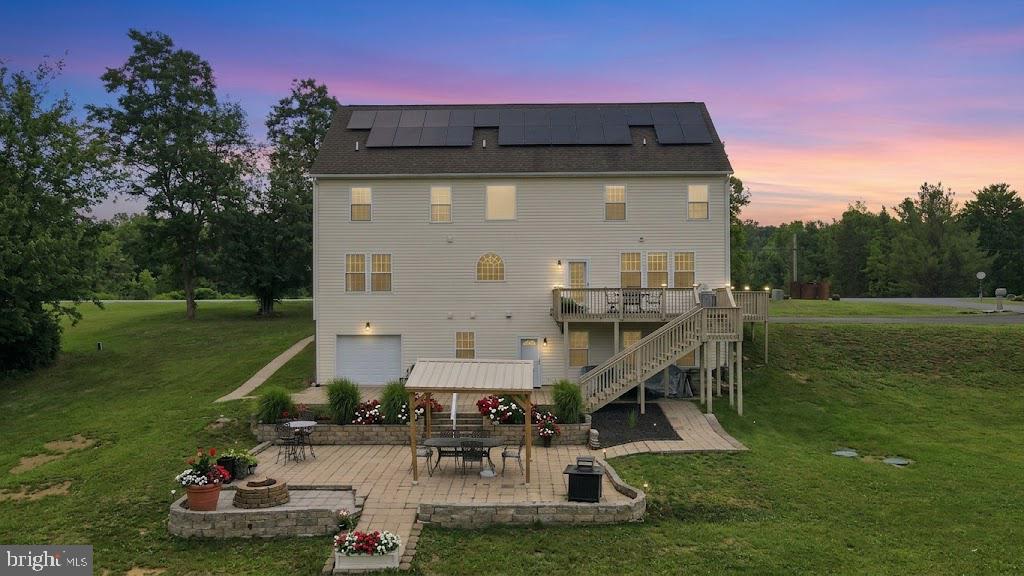 18 TREASURE DRIVE
