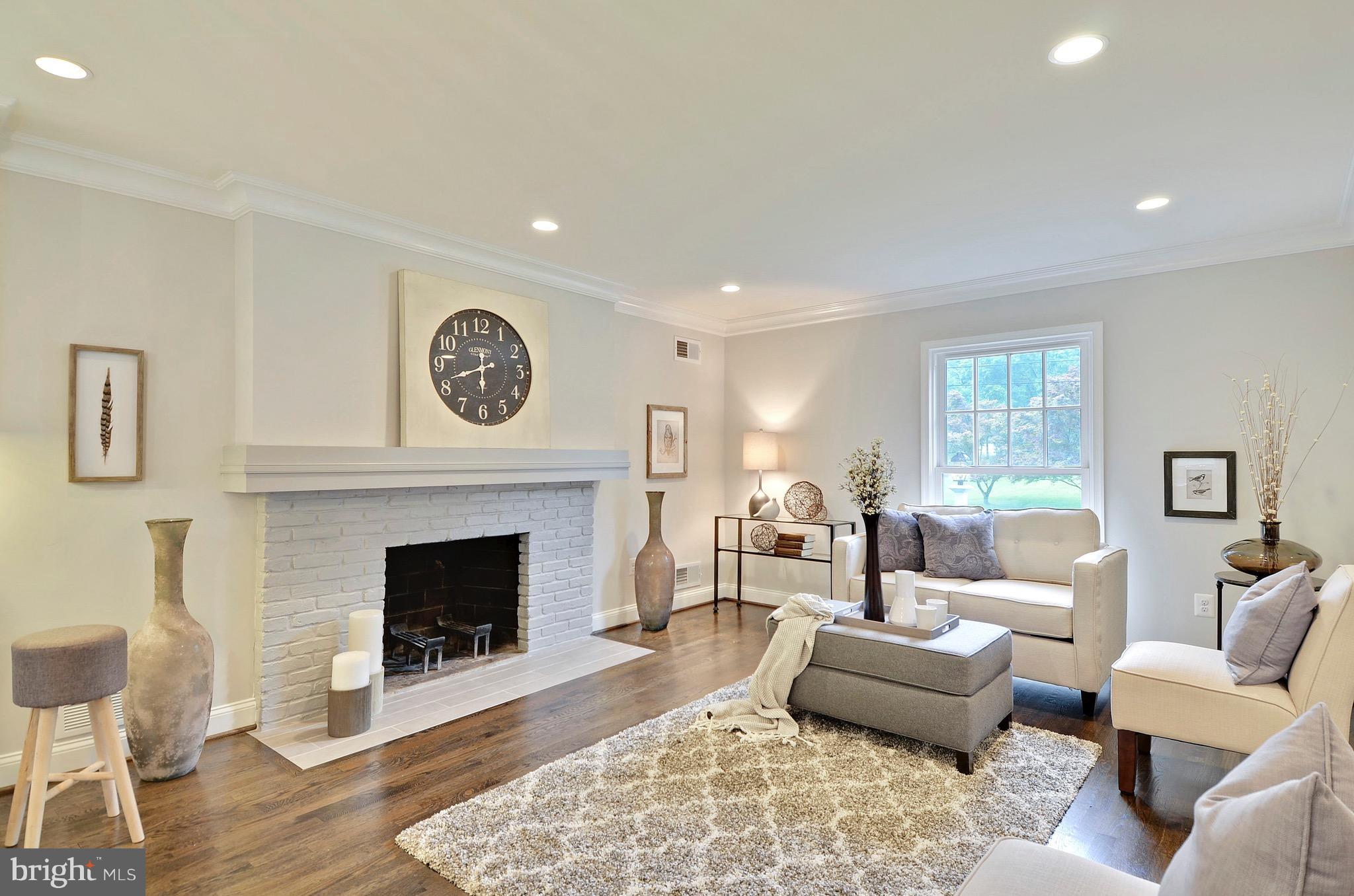 BRADLEY MANOR - Residential