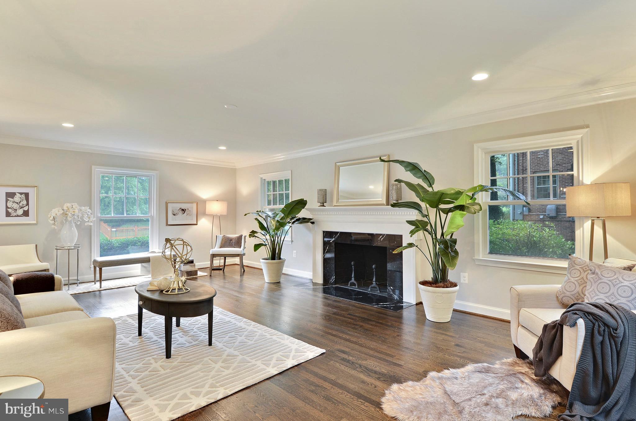 BRADLEY MANOR - Residential