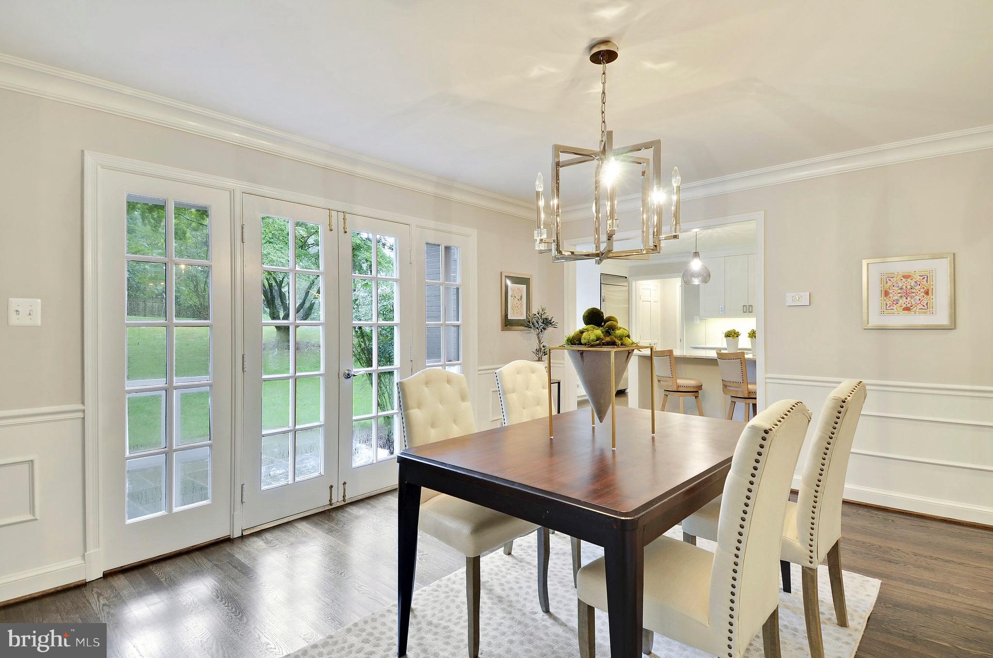 BRADLEY MANOR - Residential