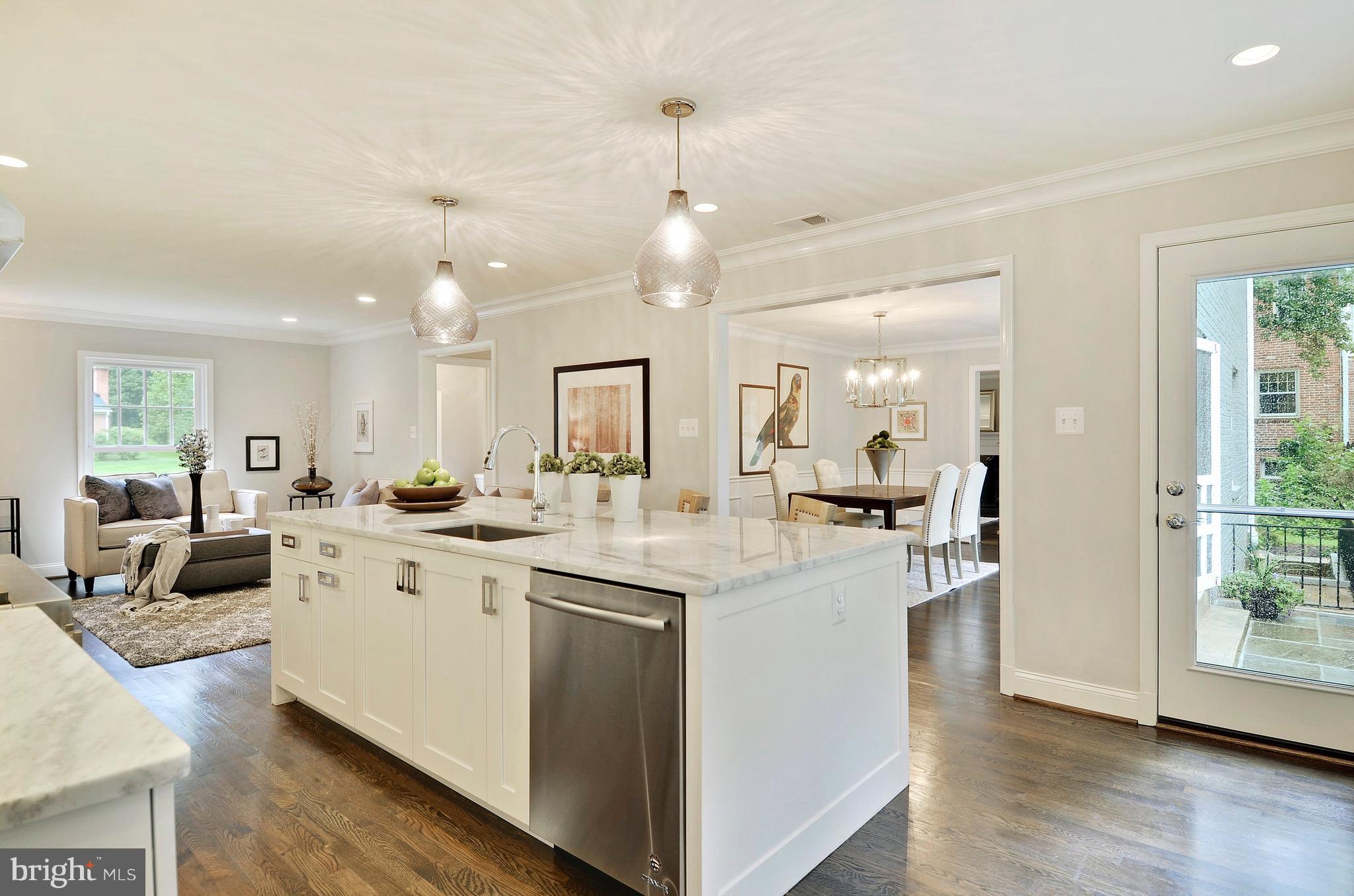 BRADLEY MANOR - Residential