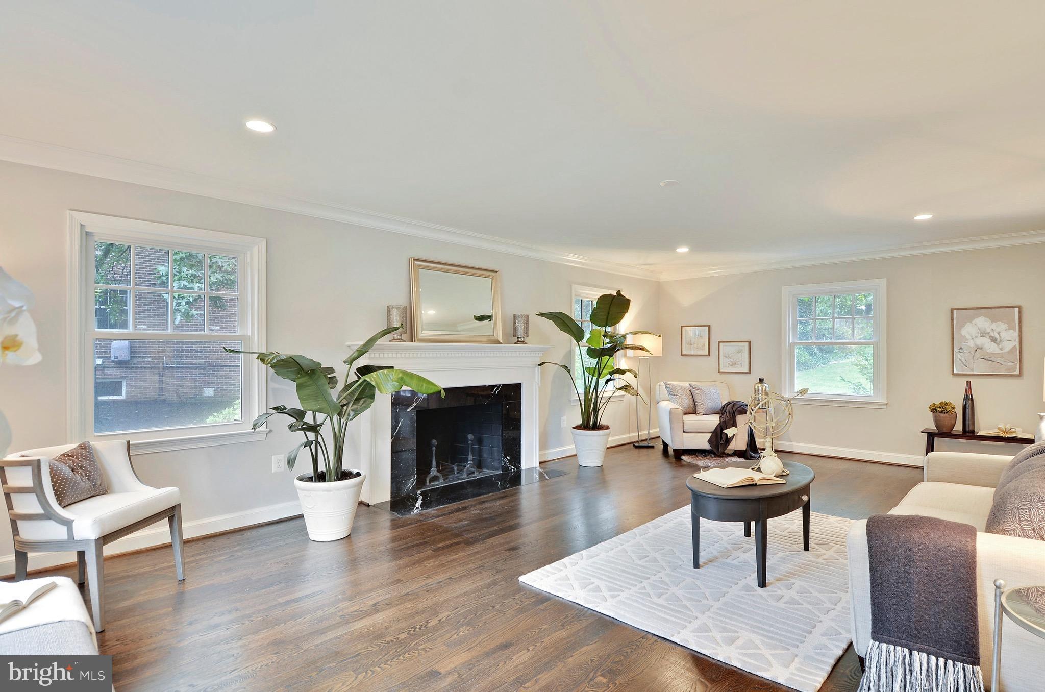 BRADLEY MANOR - Residential