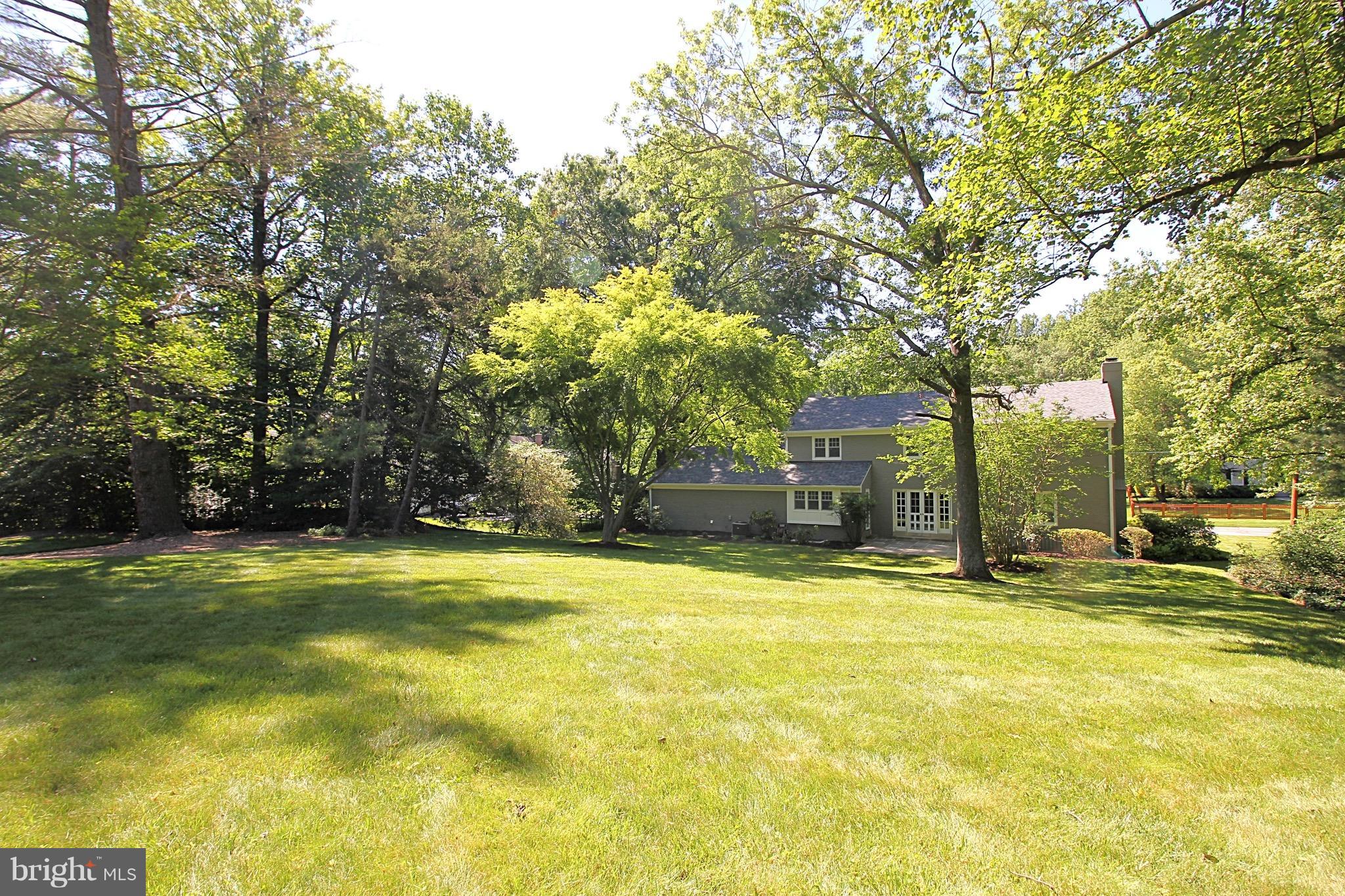 BRADLEY MANOR - Residential