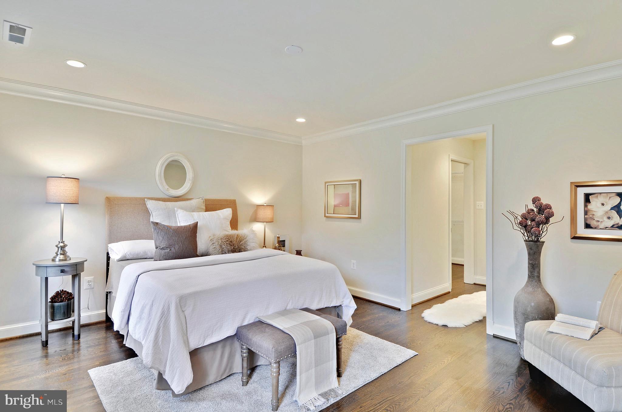 BRADLEY MANOR - Residential