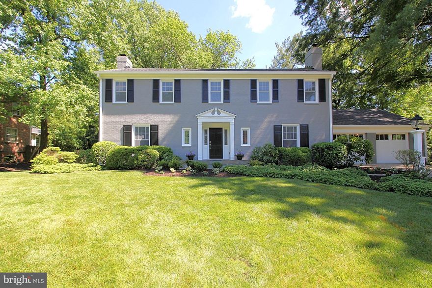 HUGE REDUCTION!AMAZING PRICE FOR THIS RENOVATED COLONIAL!ELEGANCE ABOUNDS IN THIS 3900 FINISHED SQ FT HOME TOP OF THE LINE FROM TOP TO BOTTOM! 5BDR,4FB,1HB,3 FP, HDWD FLOORS THROUGHOUT, FABULOUS ENTERTAINING KITCHEN W/ FIREPLACE & LG CENTER ISLAND, CUSTOM CABINETS,PROFESSIONAL APPLIANCES. FRENCH DOORS OPEN OFF DINING RM TO SLATE PATIO AND EXPANSIVE BACKYARD, NEW ROOF,NEW 2 ZN HVAC, NEW WINDOWS