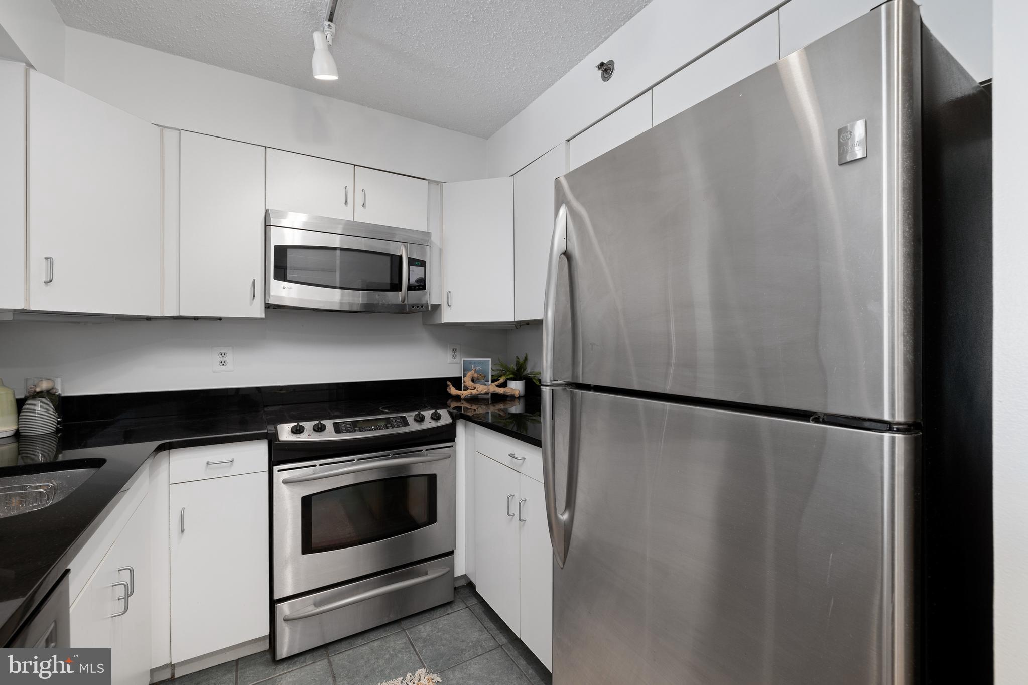 WEST END - Residential