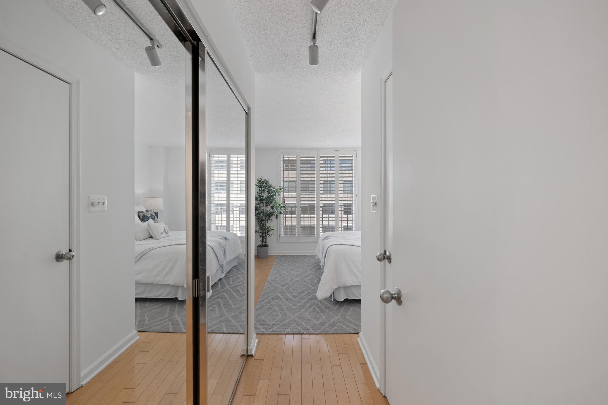 WEST END - Residential