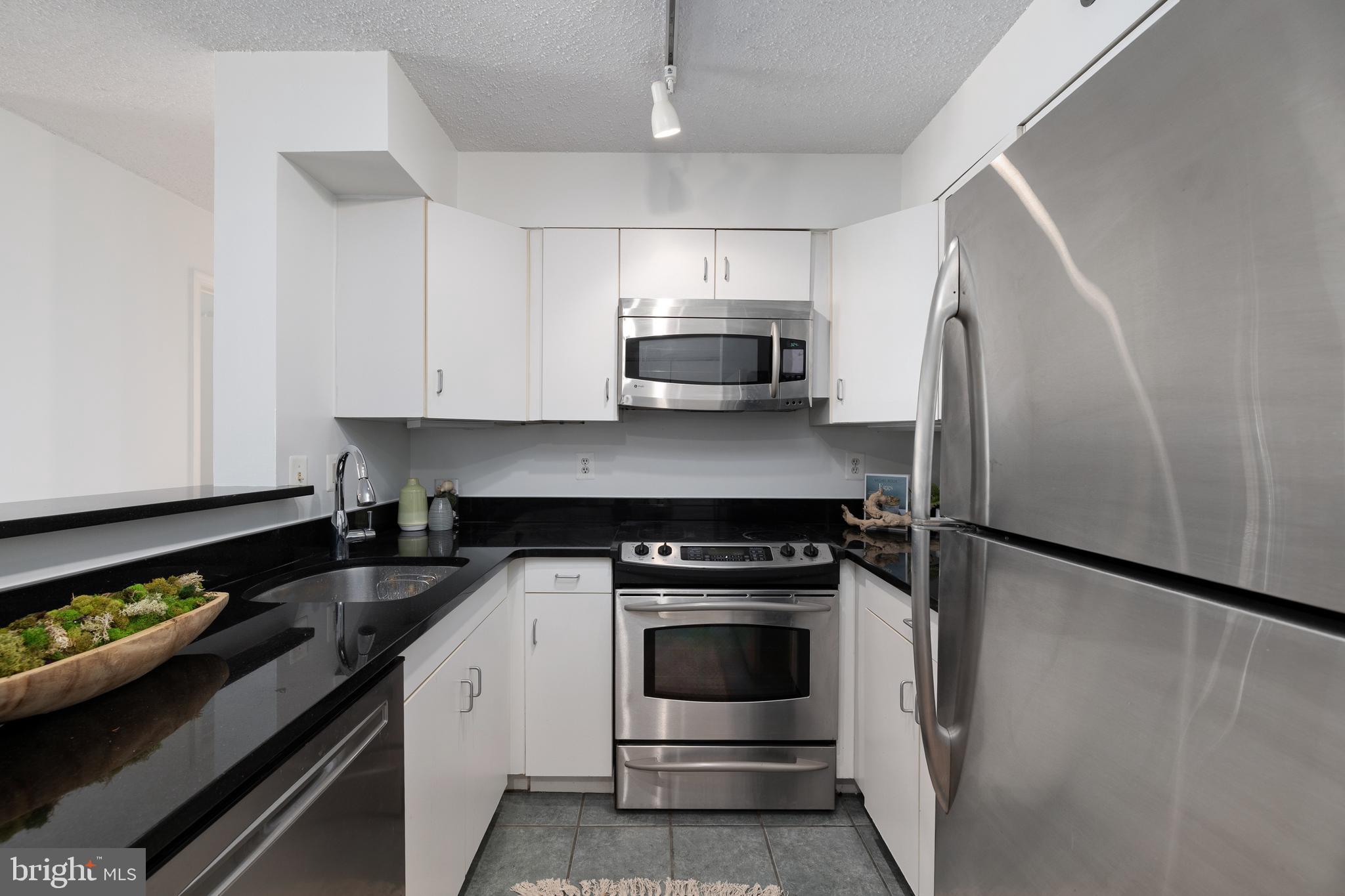 WEST END - Residential