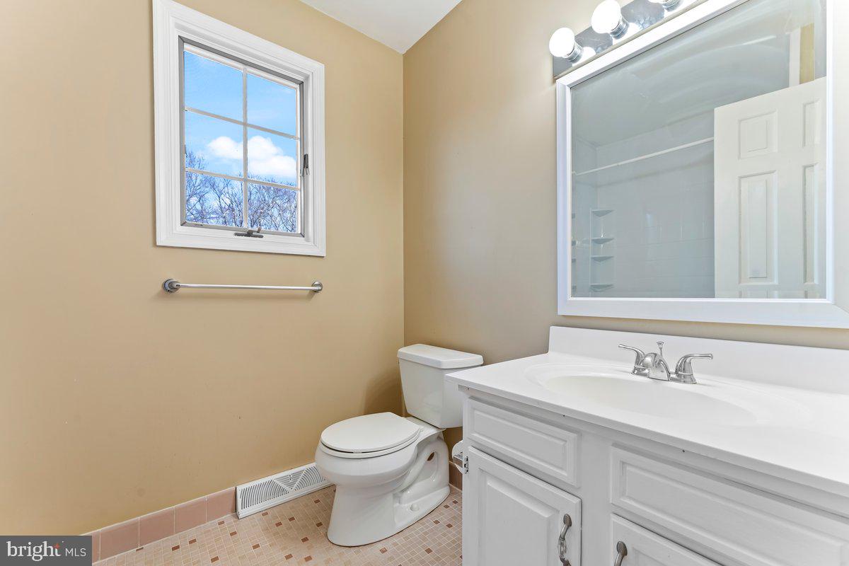 SURREY RIDGE - Residential